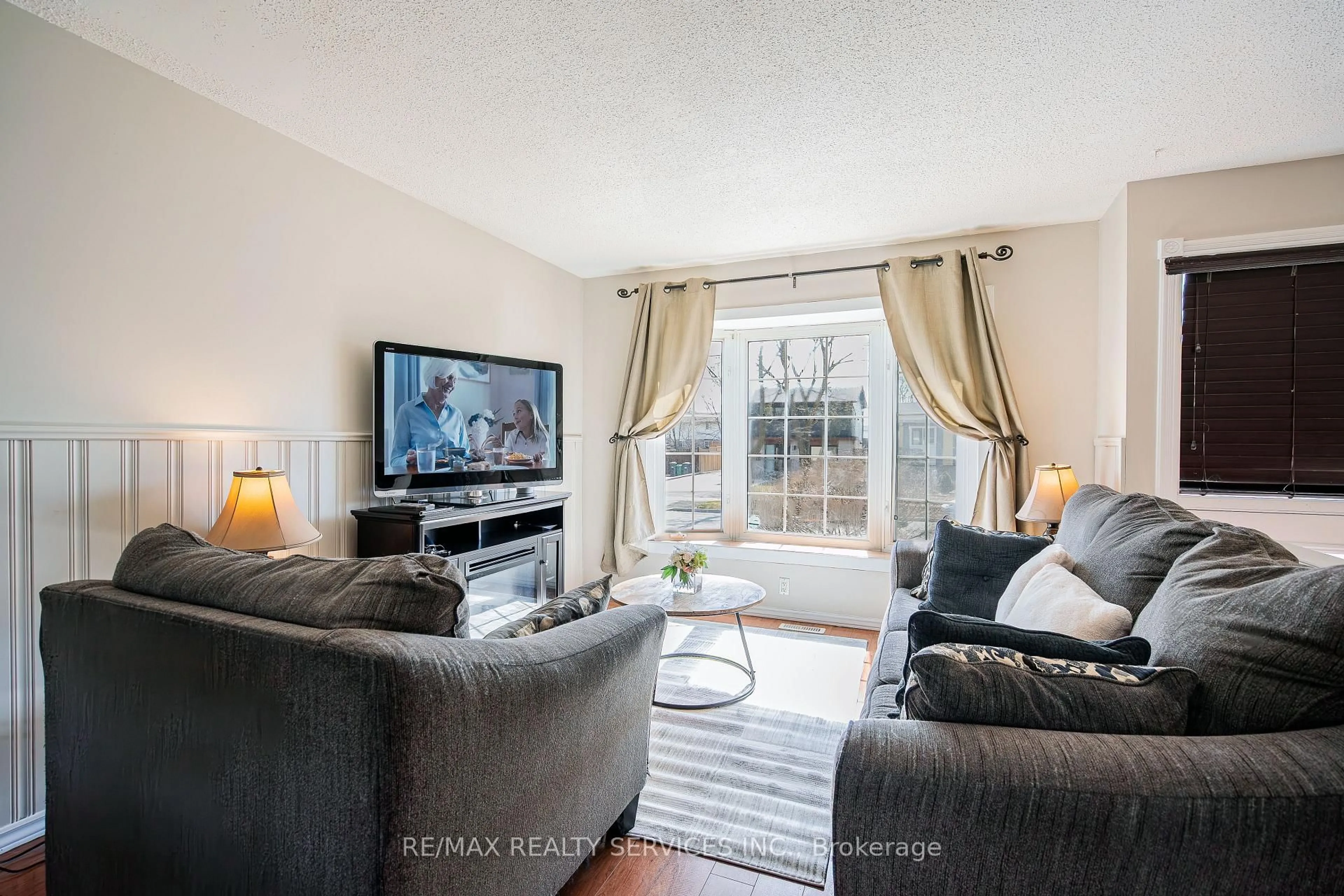 Living room with furniture, unknown for 96 Seaborn Rd, Brampton Ontario L6V 2C1
