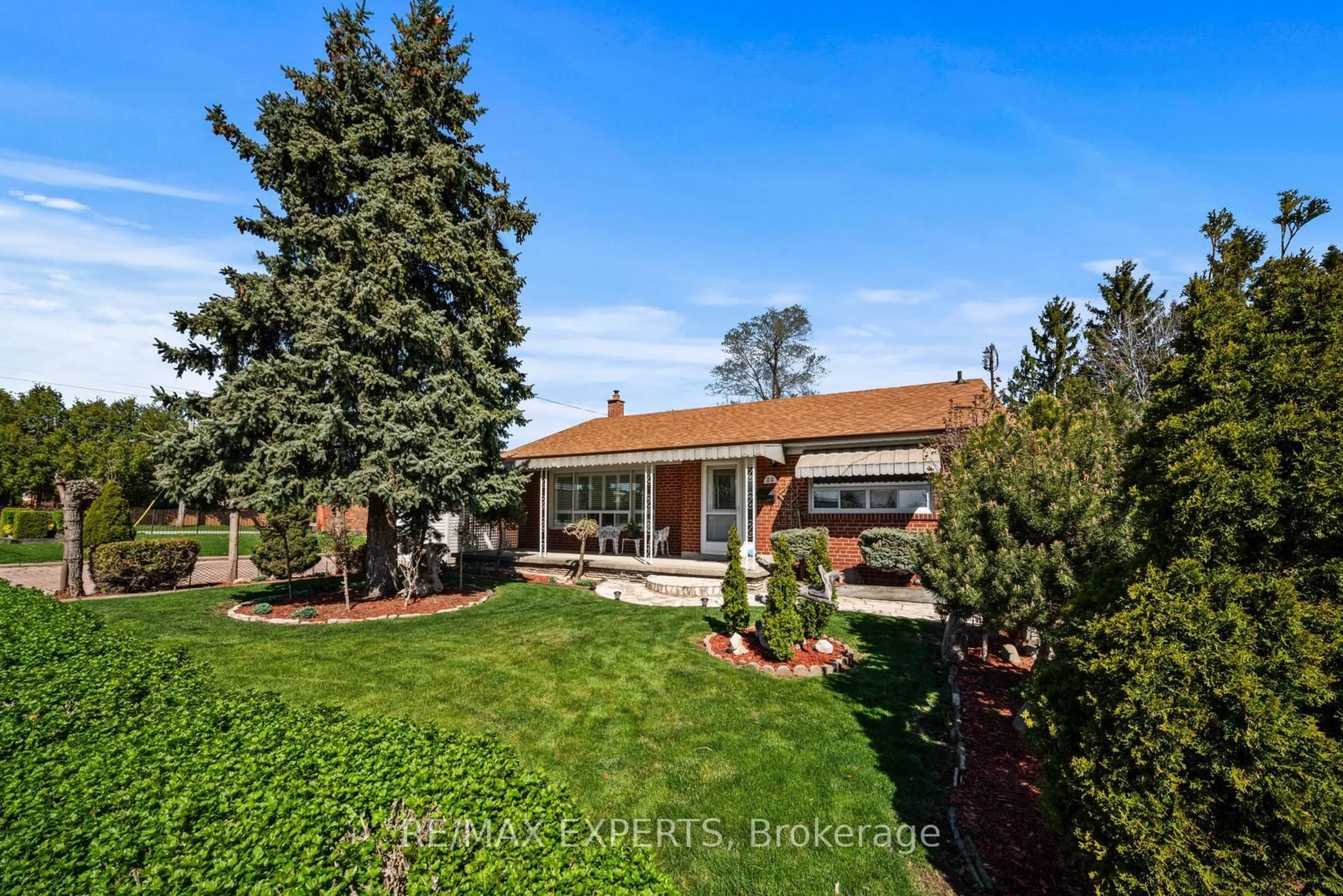 A pic from outside/outdoor area/front of a property/back of a property/a pic from drone, street for 20 Golfdown Dr, Toronto Ontario M9W 2H5