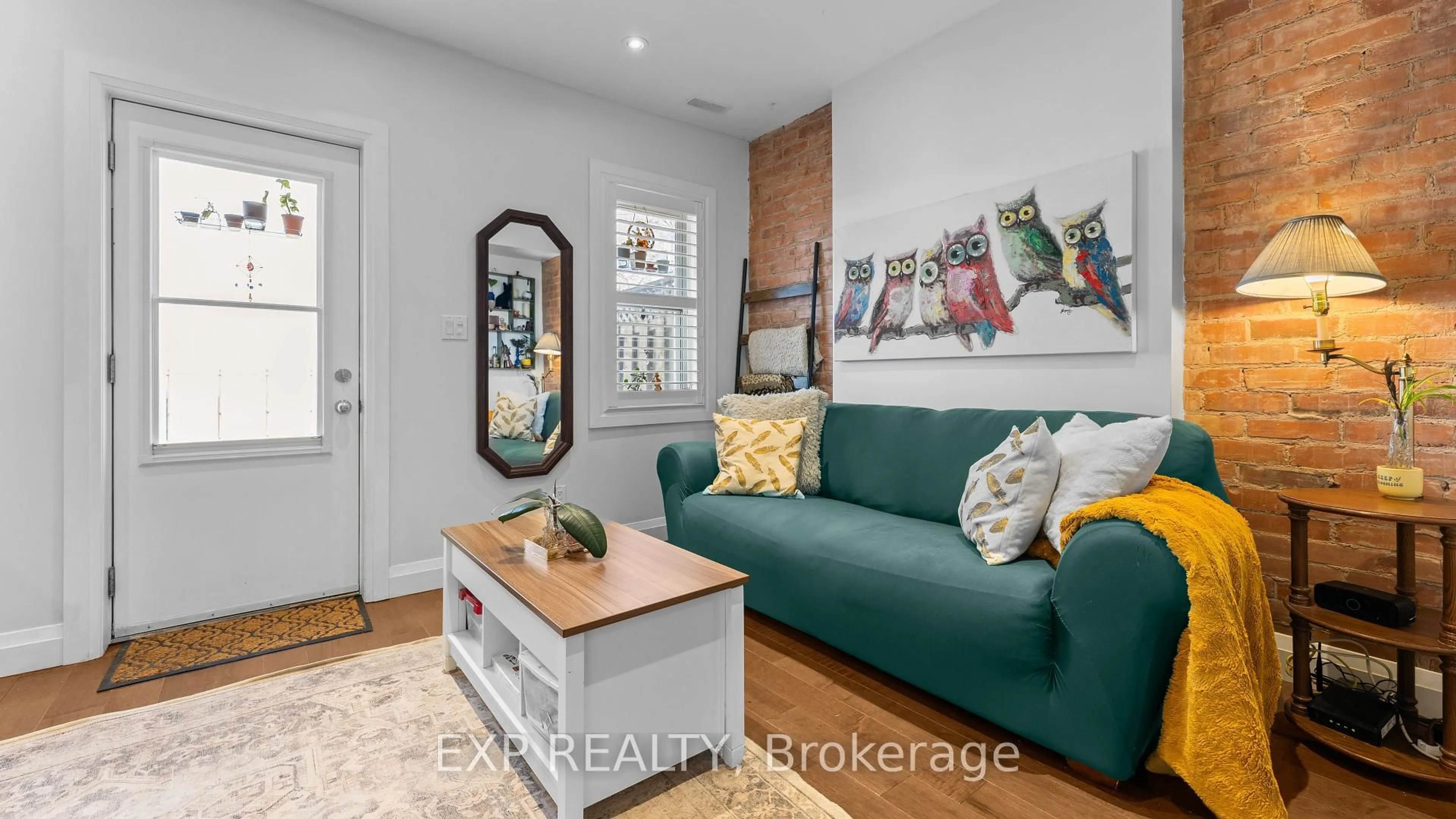 Living room with furniture, unknown for 3224 Steeles Ave, Milton Ontario L9T 2V3