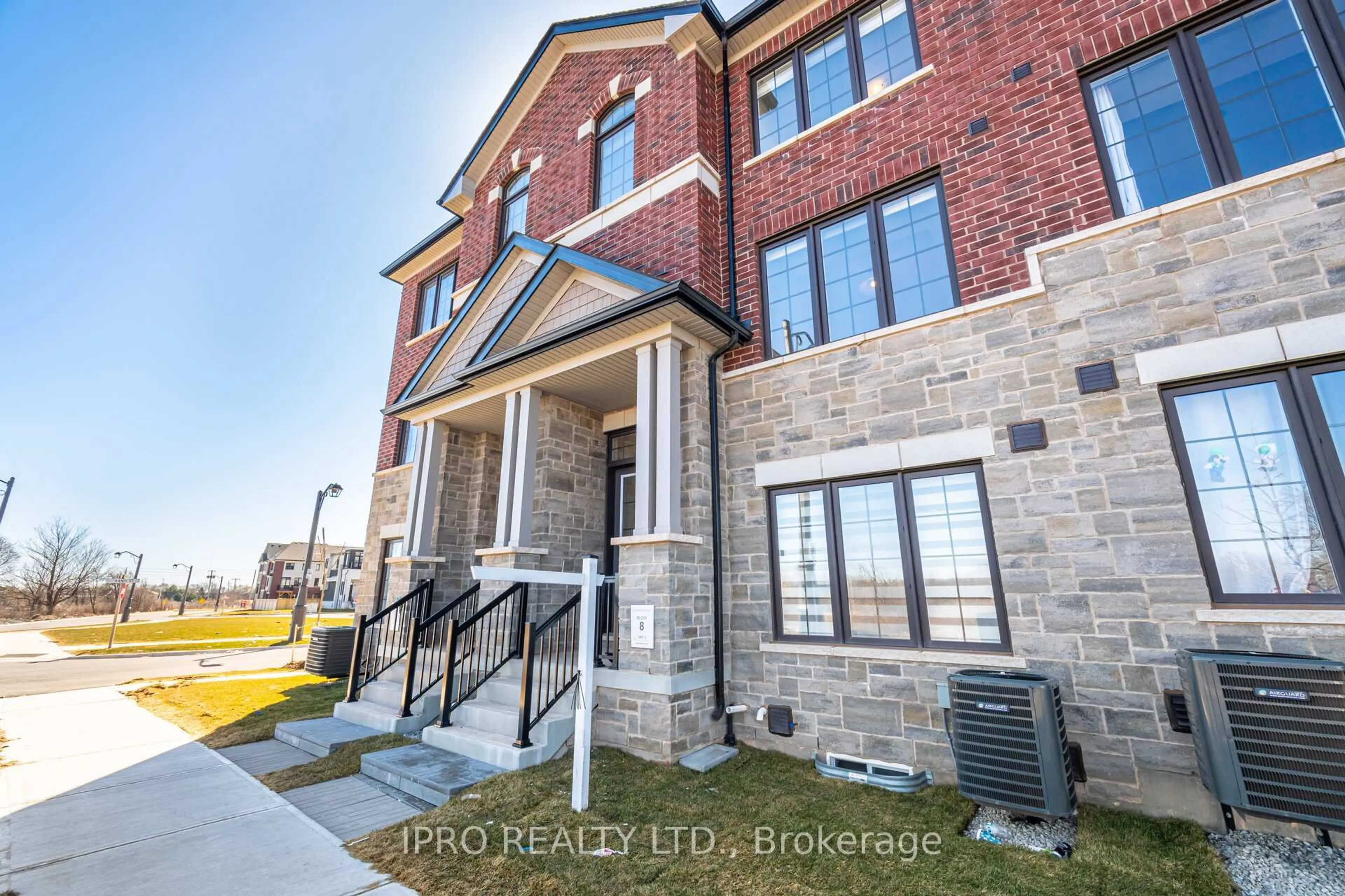 Home with brick exterior material, building for 3062 Harasym Tr, Oakville Ontario L6M 5R2