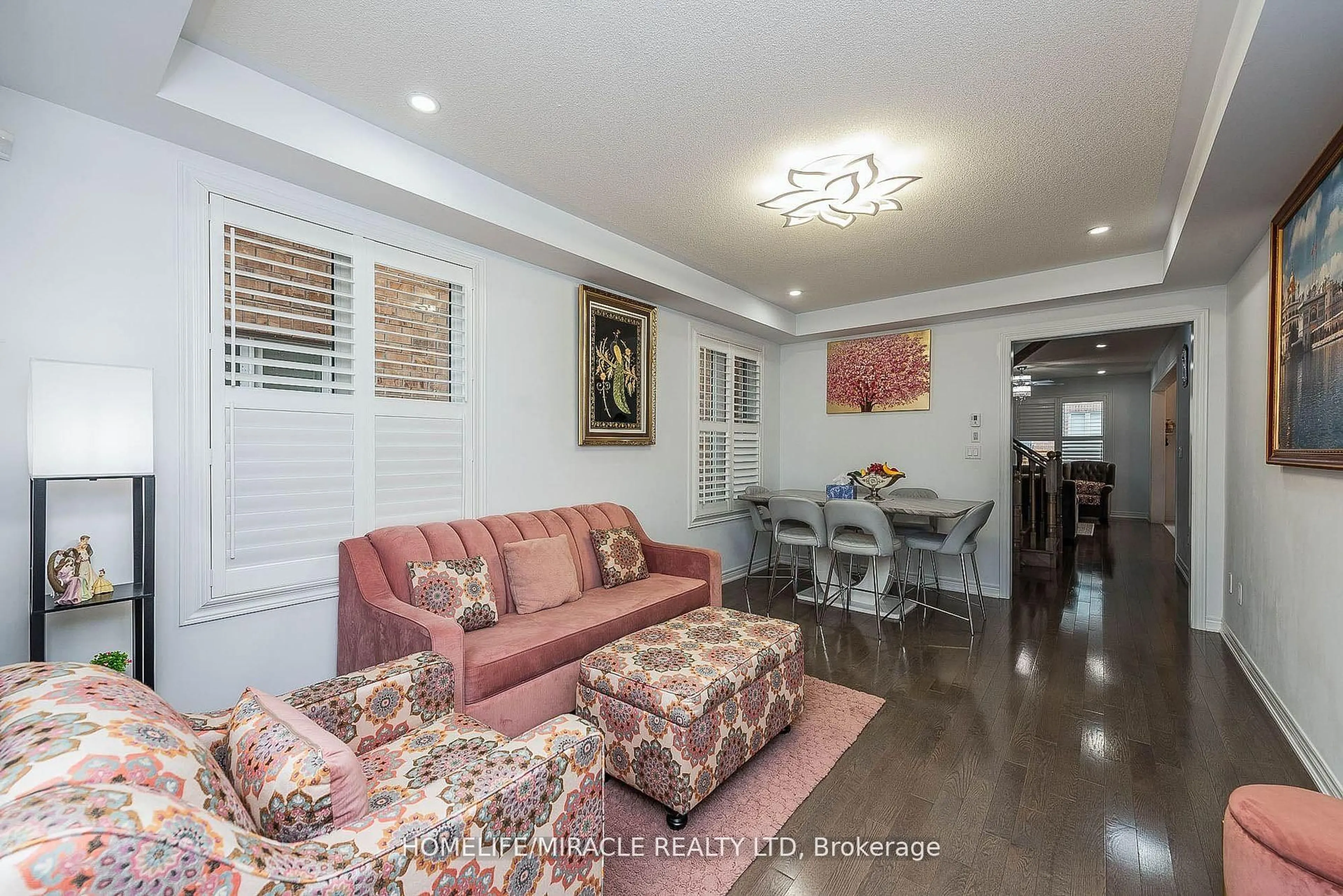 Living room with furniture, unknown for 15 Bachelor St, Brampton Ontario L7A 5B1