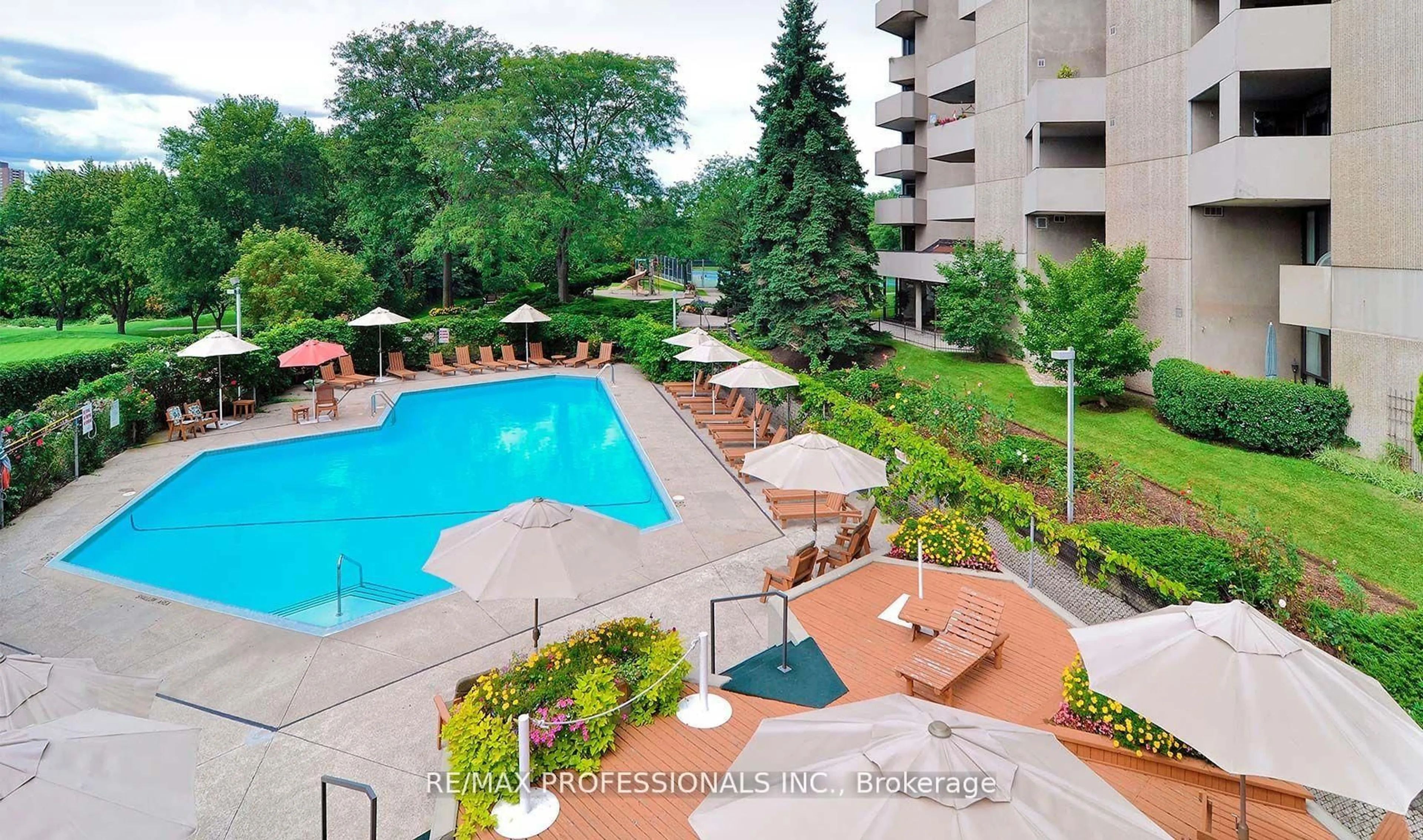Pool for 284 Mill Rd #B4, Toronto Ontario M9C 4W6