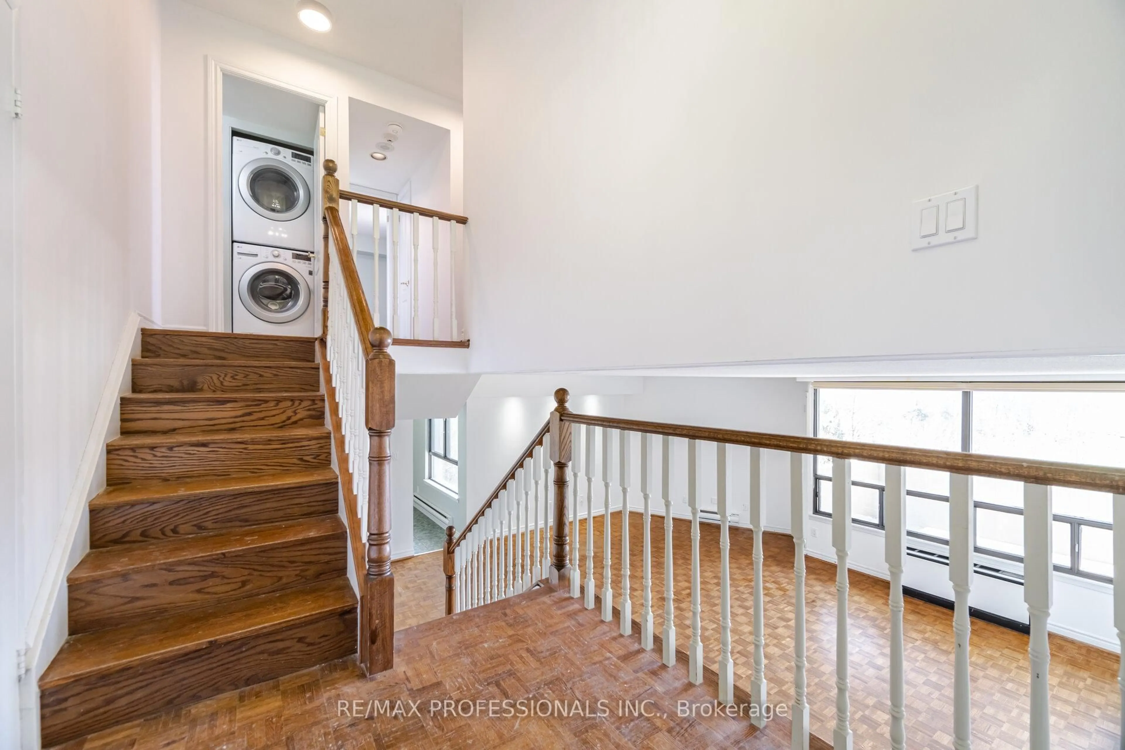 Unknown for 284 Mill Rd #B4, Toronto Ontario M9C 4W6