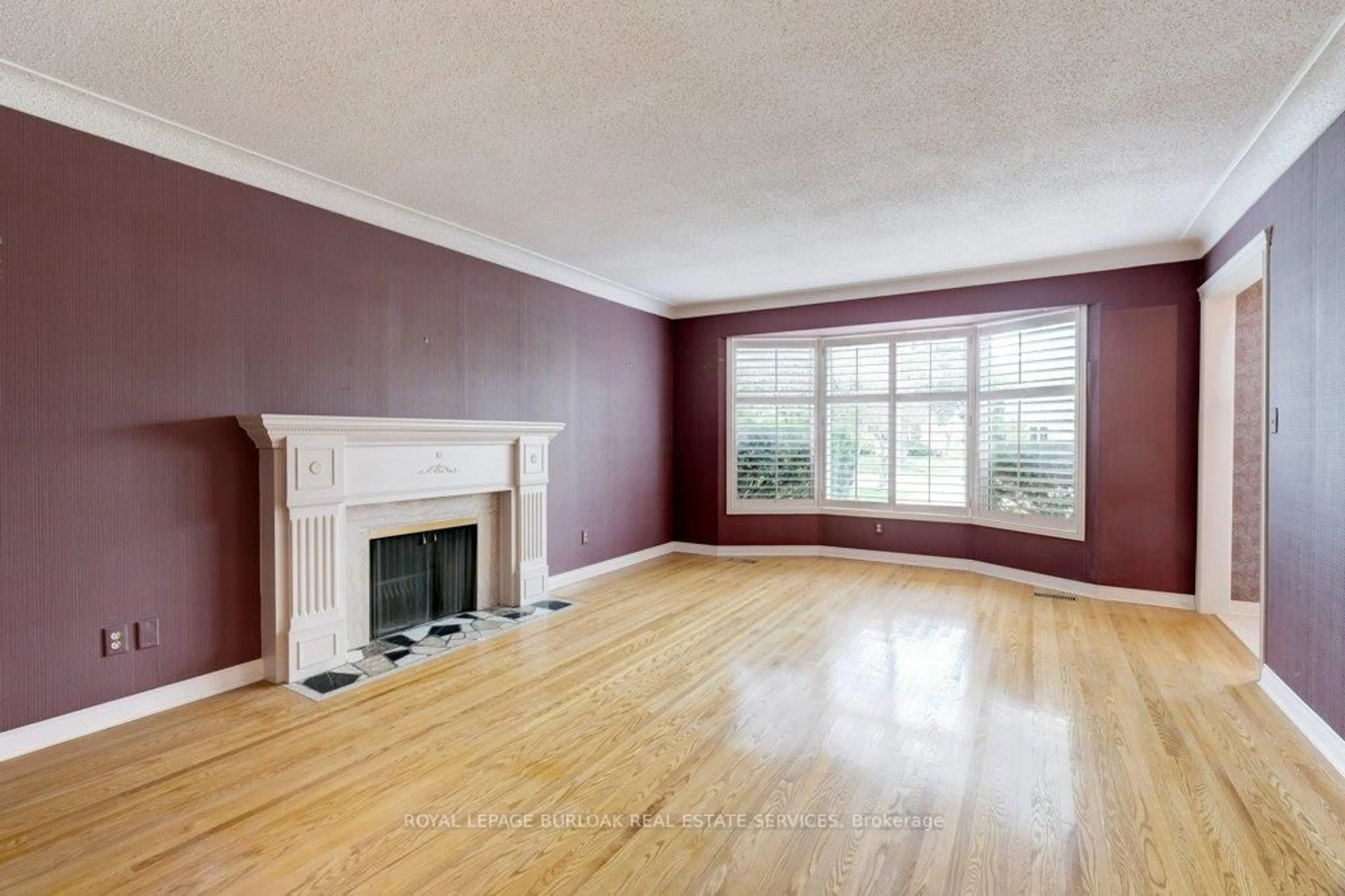 A pic of a room for 388 Valanna Cres, Burlington Ontario L7L 2K9