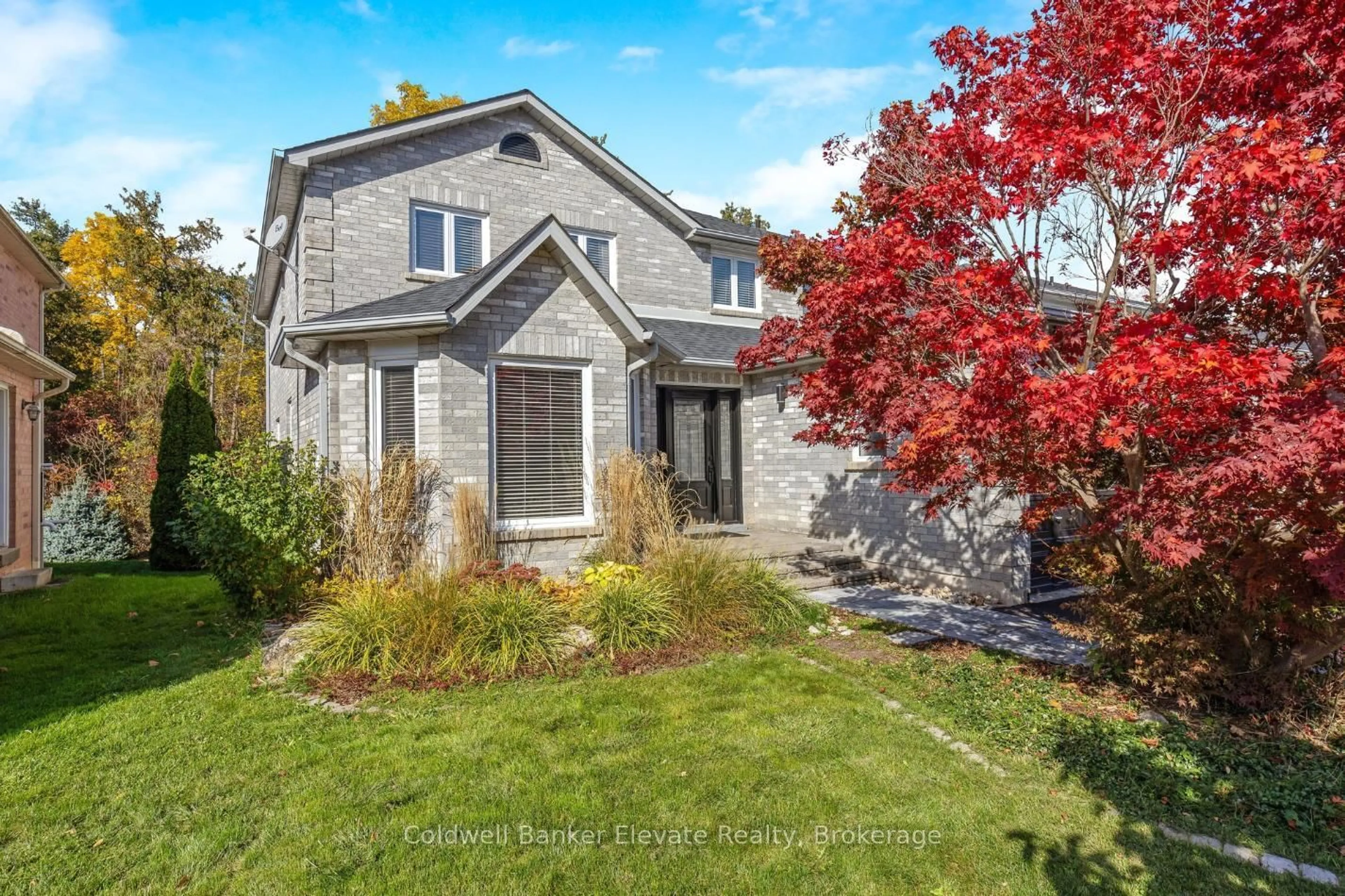 Home with brick exterior material, street for 33 Princess Anne Dr, Halton Hills Ontario L7G 5G4