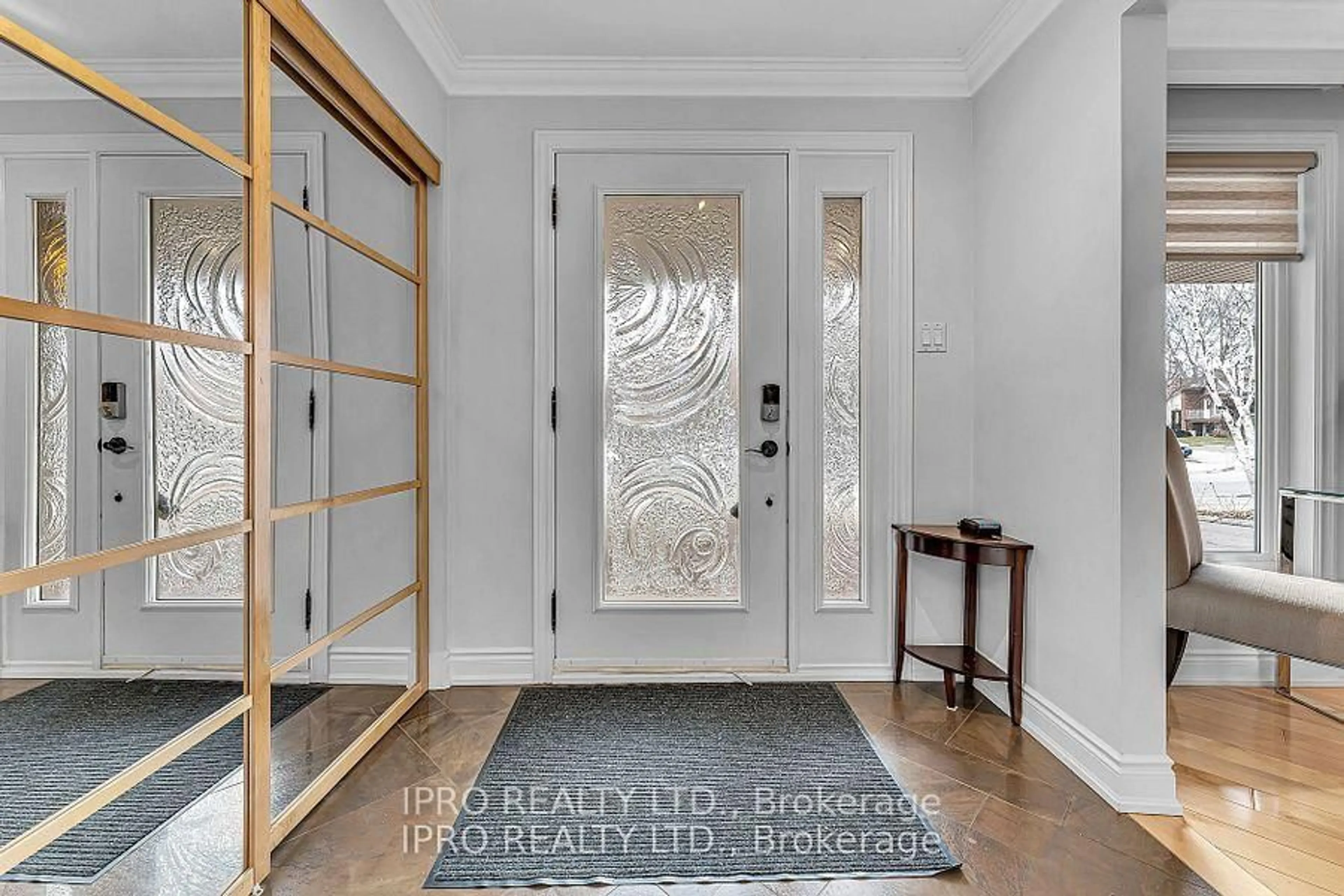 Indoor entryway for 2595 Windjammer Rd, Mississauga Ontario L5L 1H7