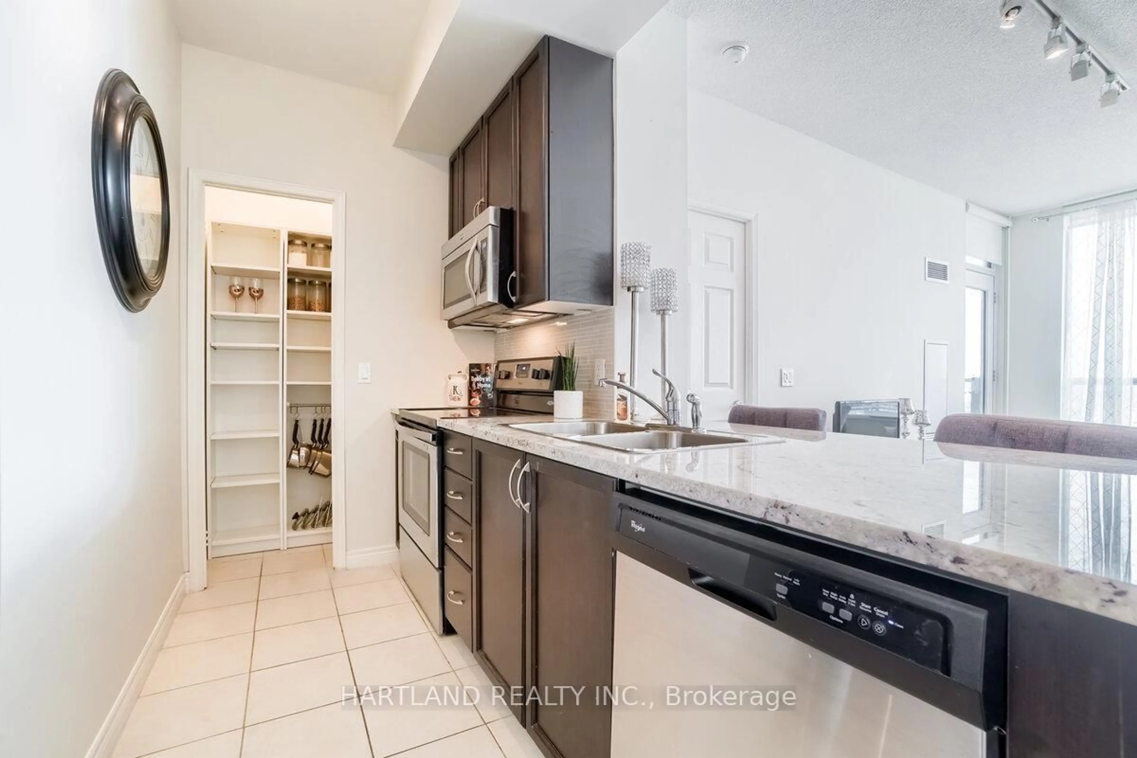 Unknown for 339 Rathburn Rd #1901, Mississauga Ontario L5B 0K6