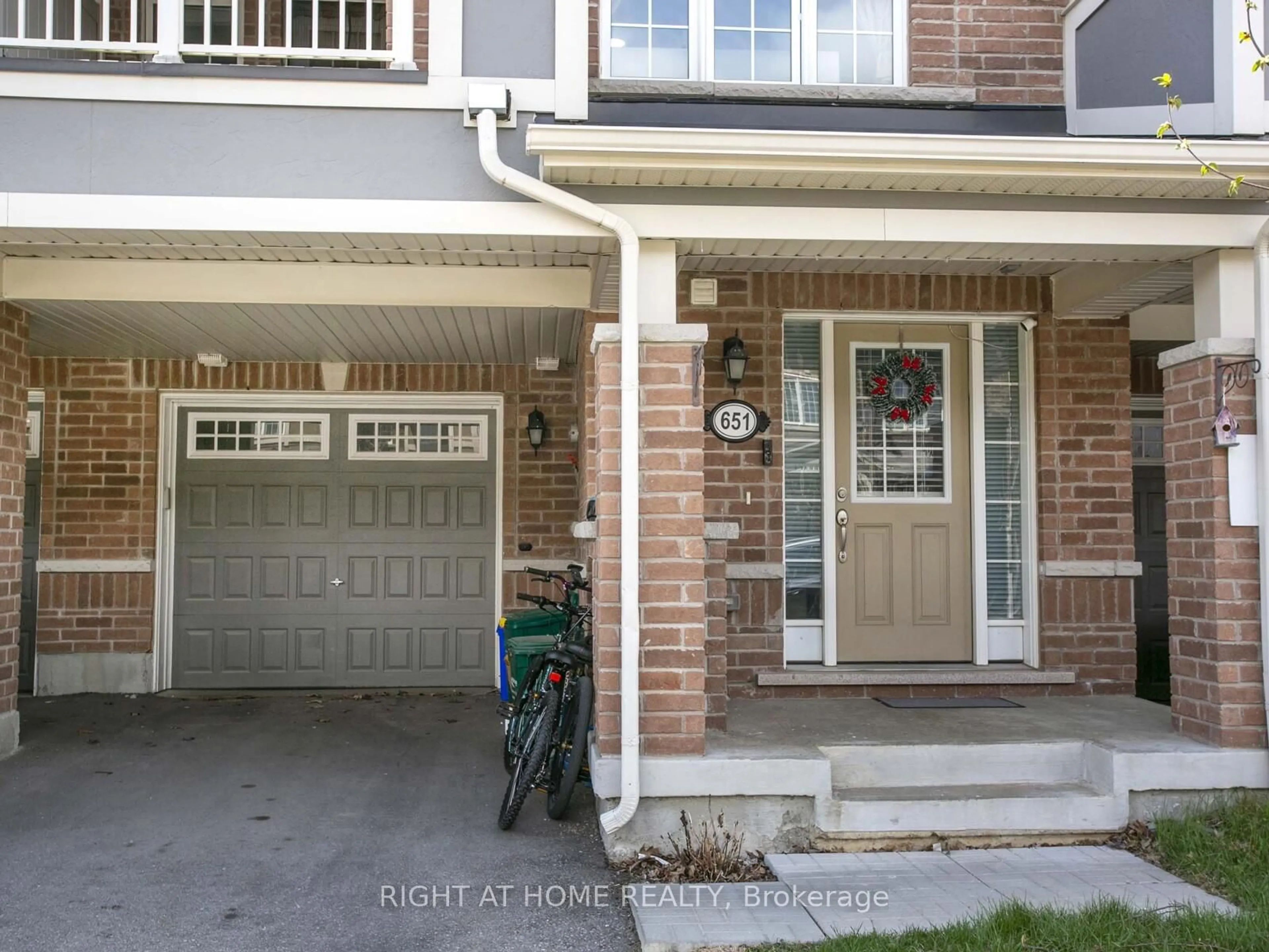Unknown for 651 Laking Terr, Milton Ontario L9T 9J4