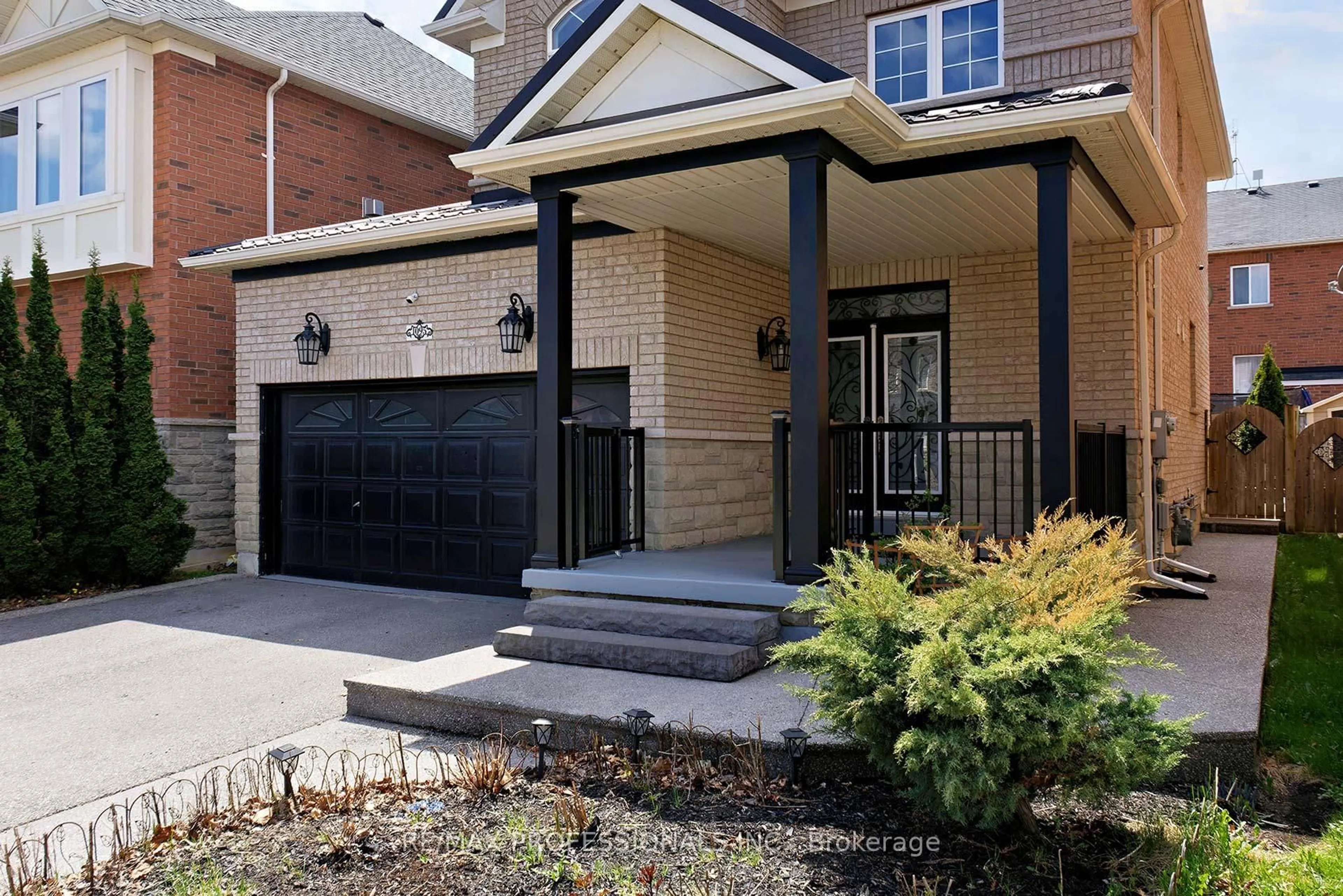 Home with brick exterior material, street for 1095 Tupper Dr, Milton Ontario L9T 0A8