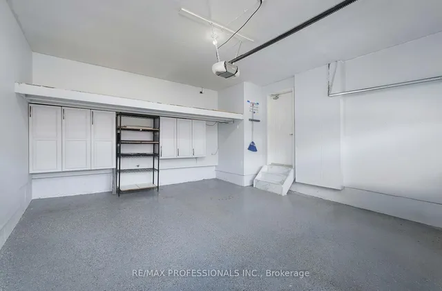 Additional property image - 1095 Tupper Dr