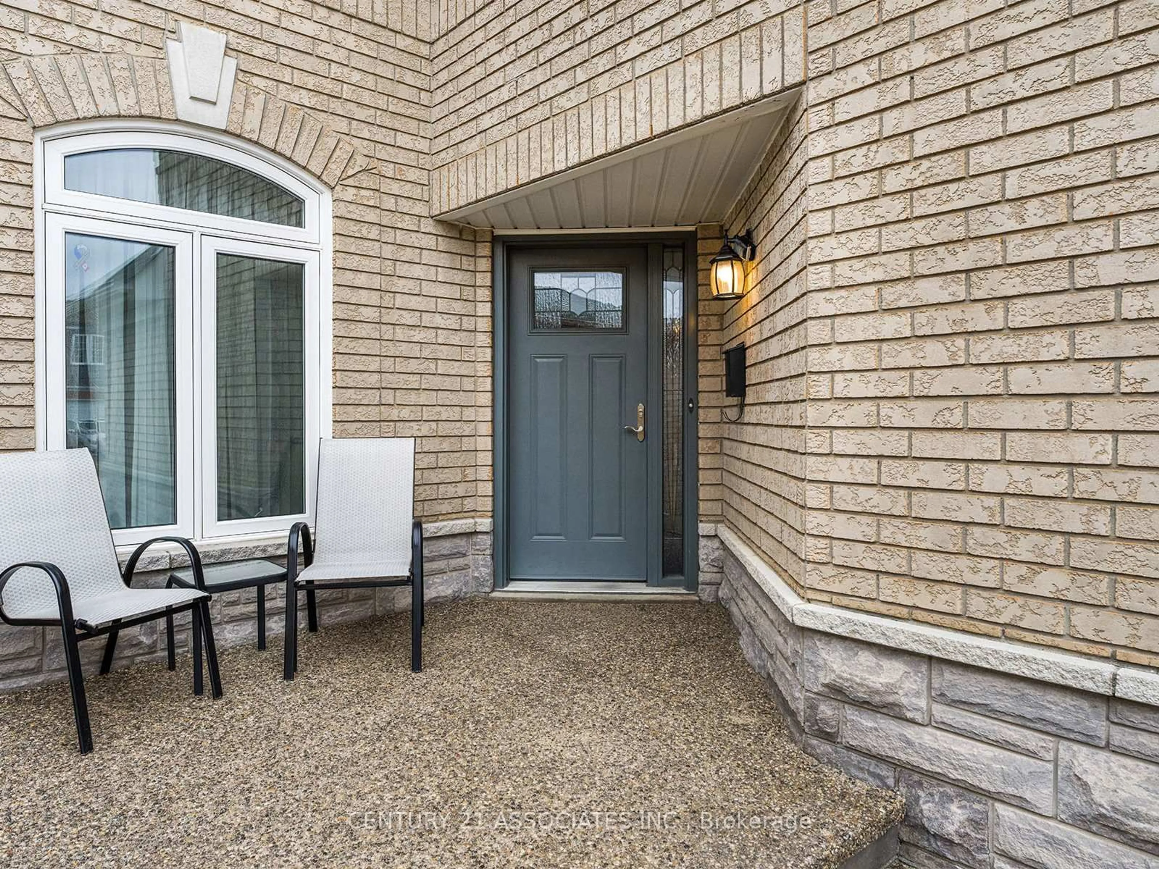 Indoor entryway for 3379 Smoke Tree Rd, Mississauga Ontario L5N 7M4