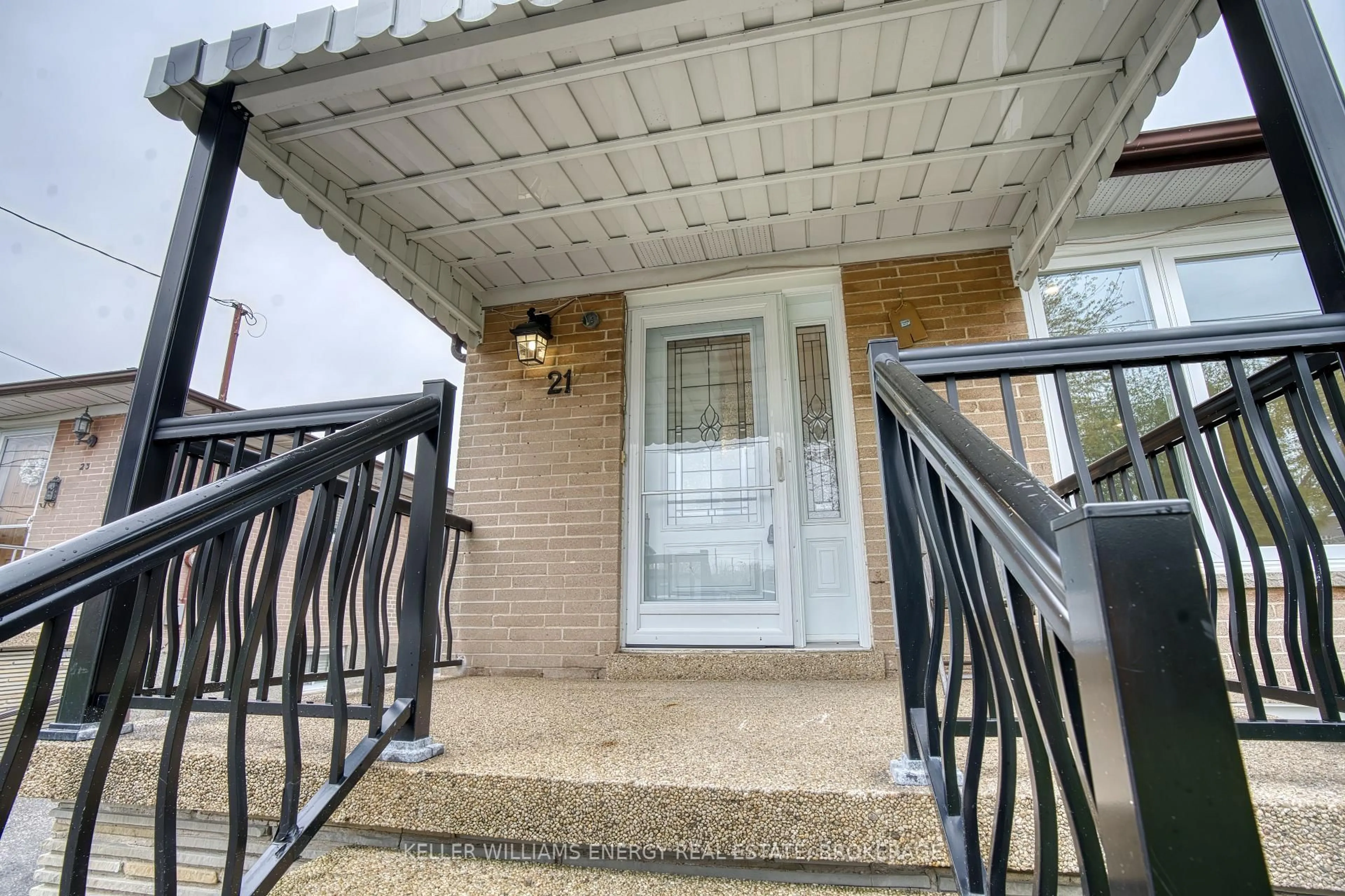 Unknown for 21 Neames Cres, Toronto Ontario M3L 1K8