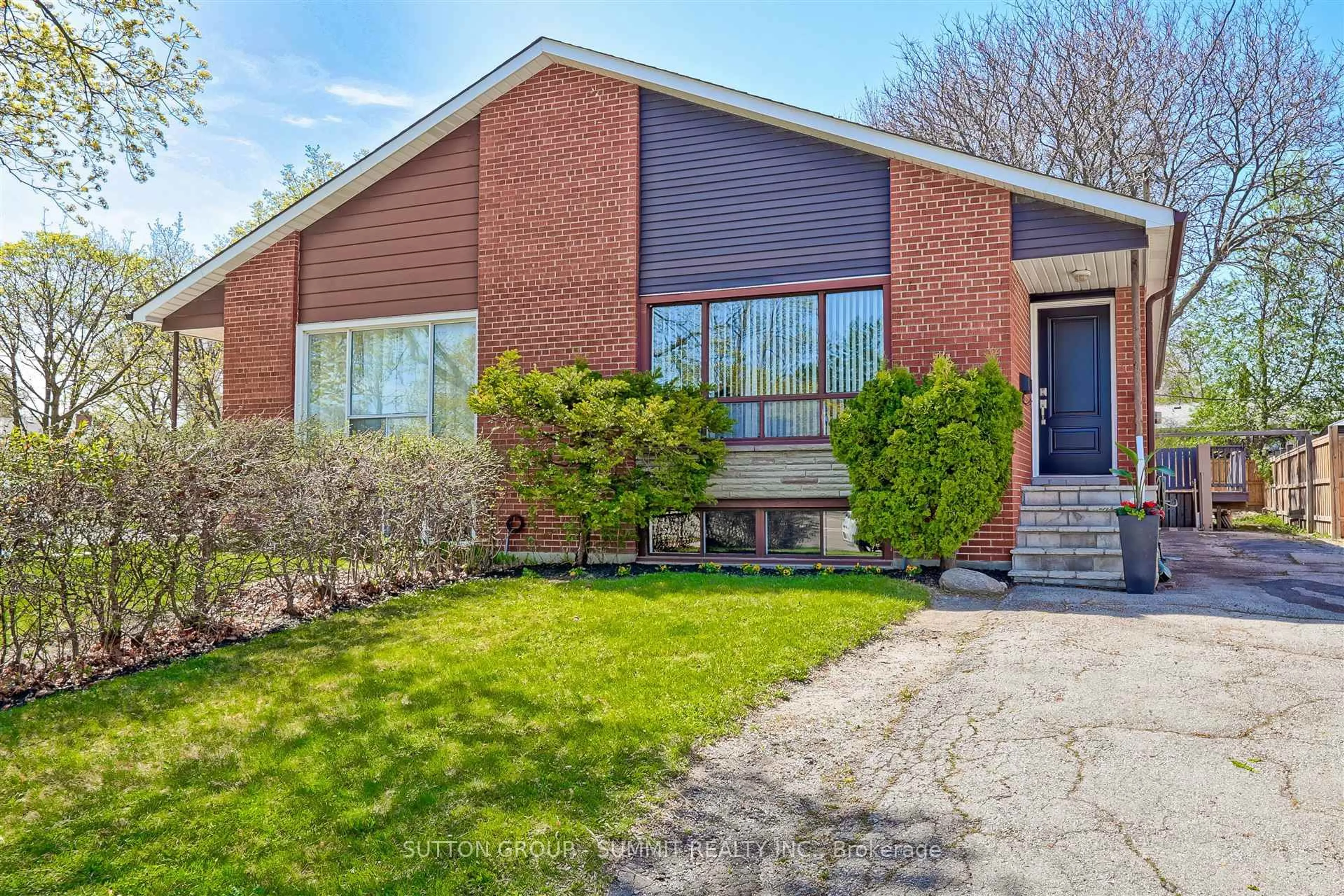 Home with brick exterior material, street for 1143 Flagship Dr, Mississauga Ontario L4Y 2K3