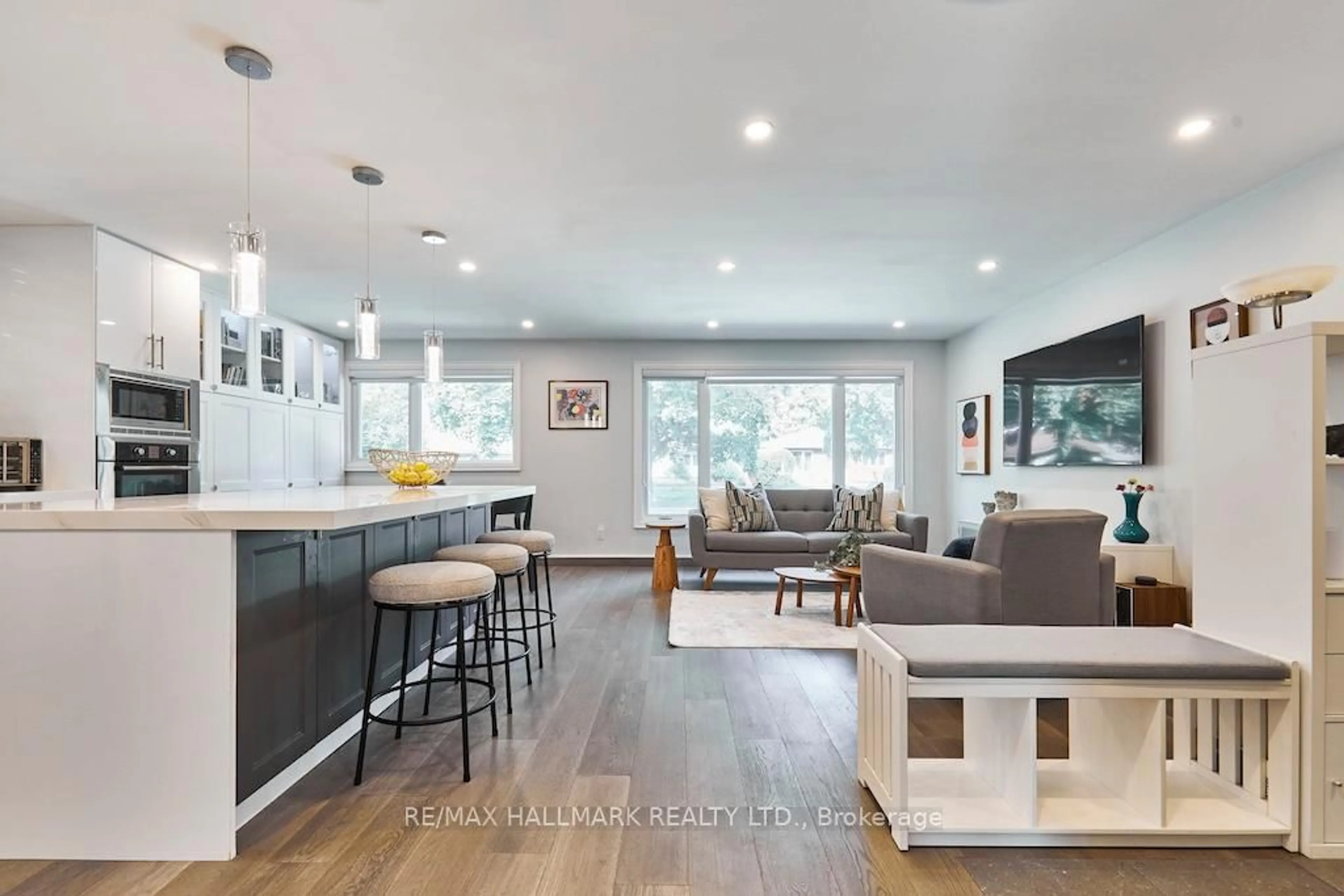 Open concept kitchen, unknown for 36 Farley Cres, Toronto Ontario M9R 2A6