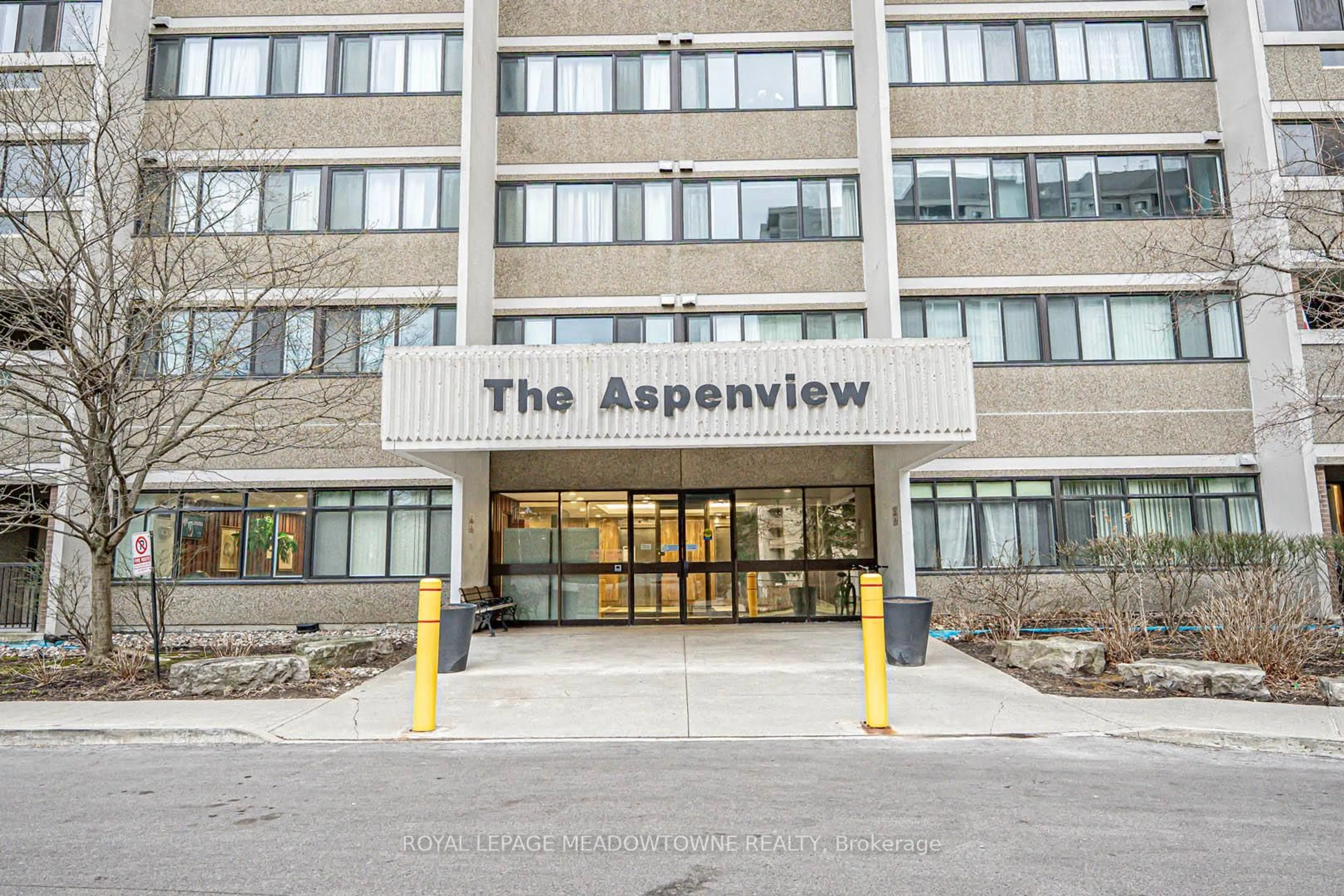 Unknown for 50 Elm Dr #907, Mississauga Ontario L5A 3X2
