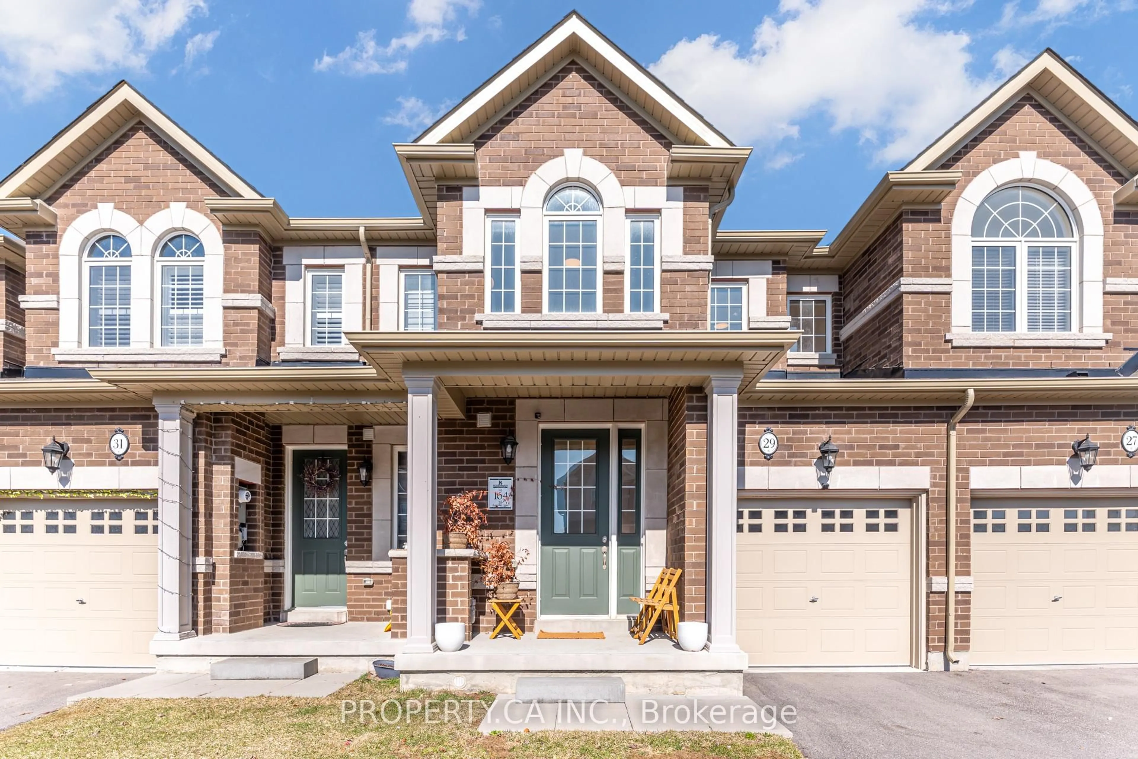 Home with brick exterior material, street for 29 Benhurst Cres, Brampton Ontario L7A 5A2