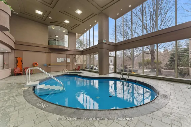 Additional property image - 50 Eglinton Ave Unit 1604