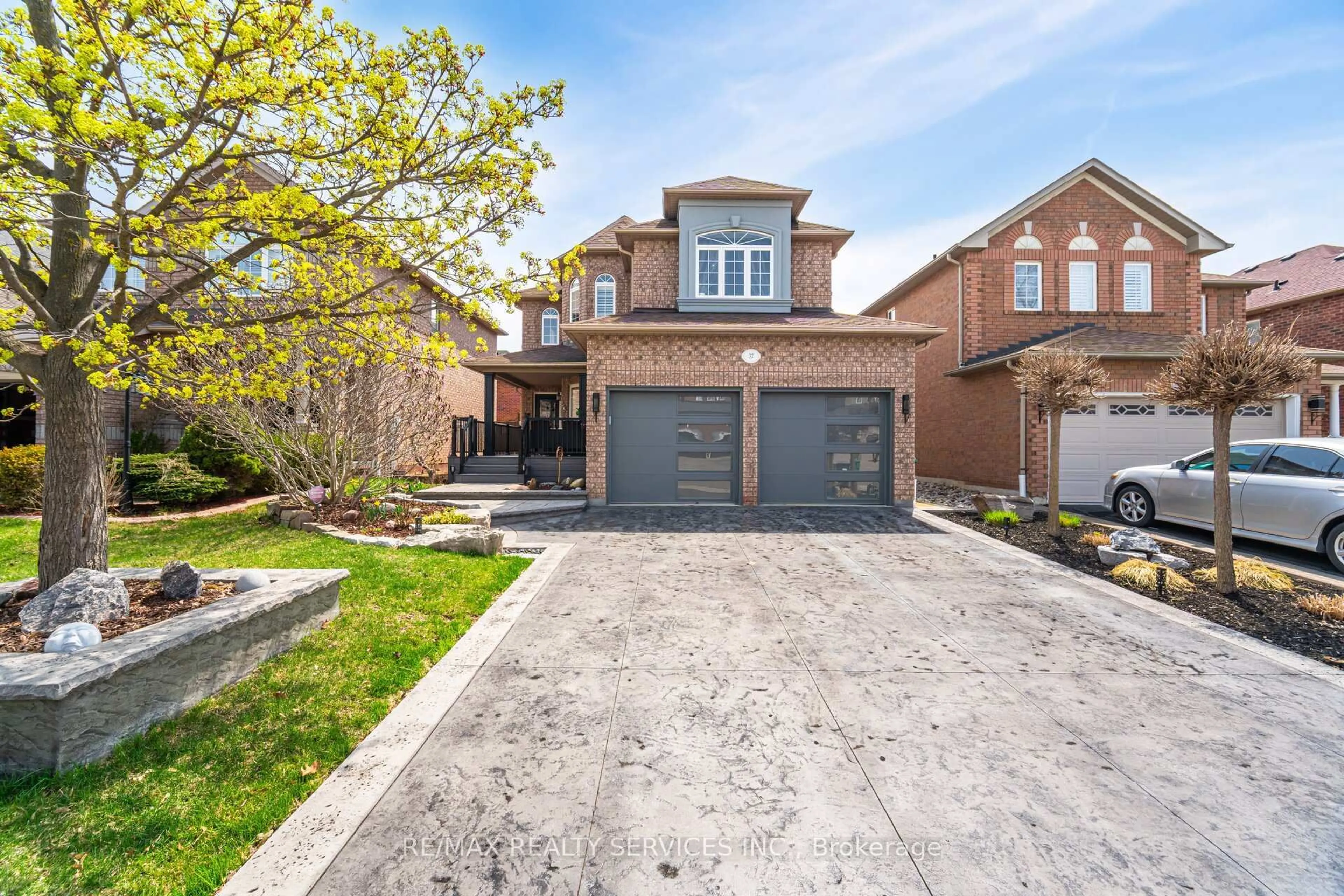 Home with brick exterior material, street for 37 Baybrook Rd, Brampton Ontario L7A 1L9