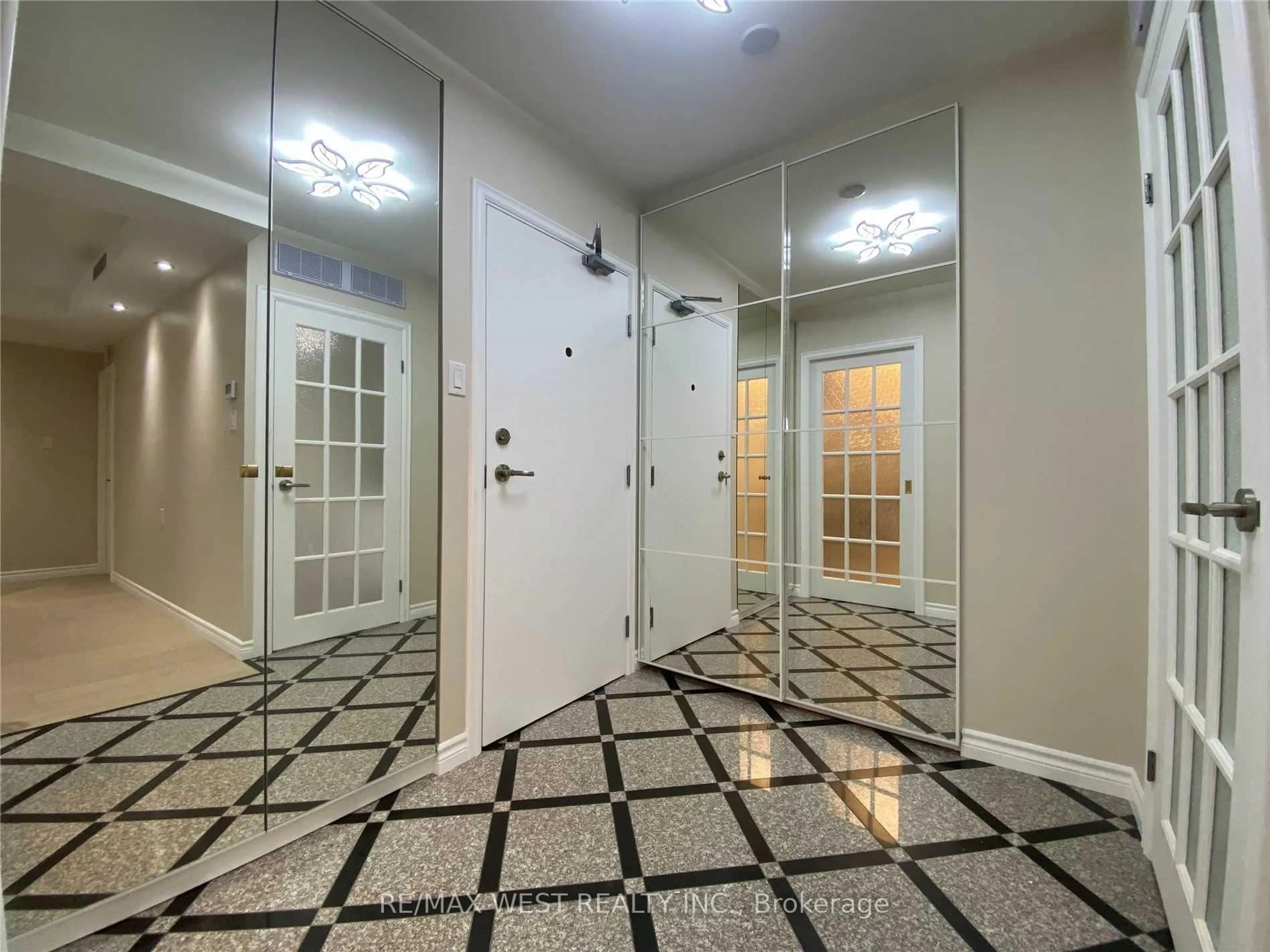 Indoor entryway for 45 Southport St #503, Toronto Ontario M6S 3N5