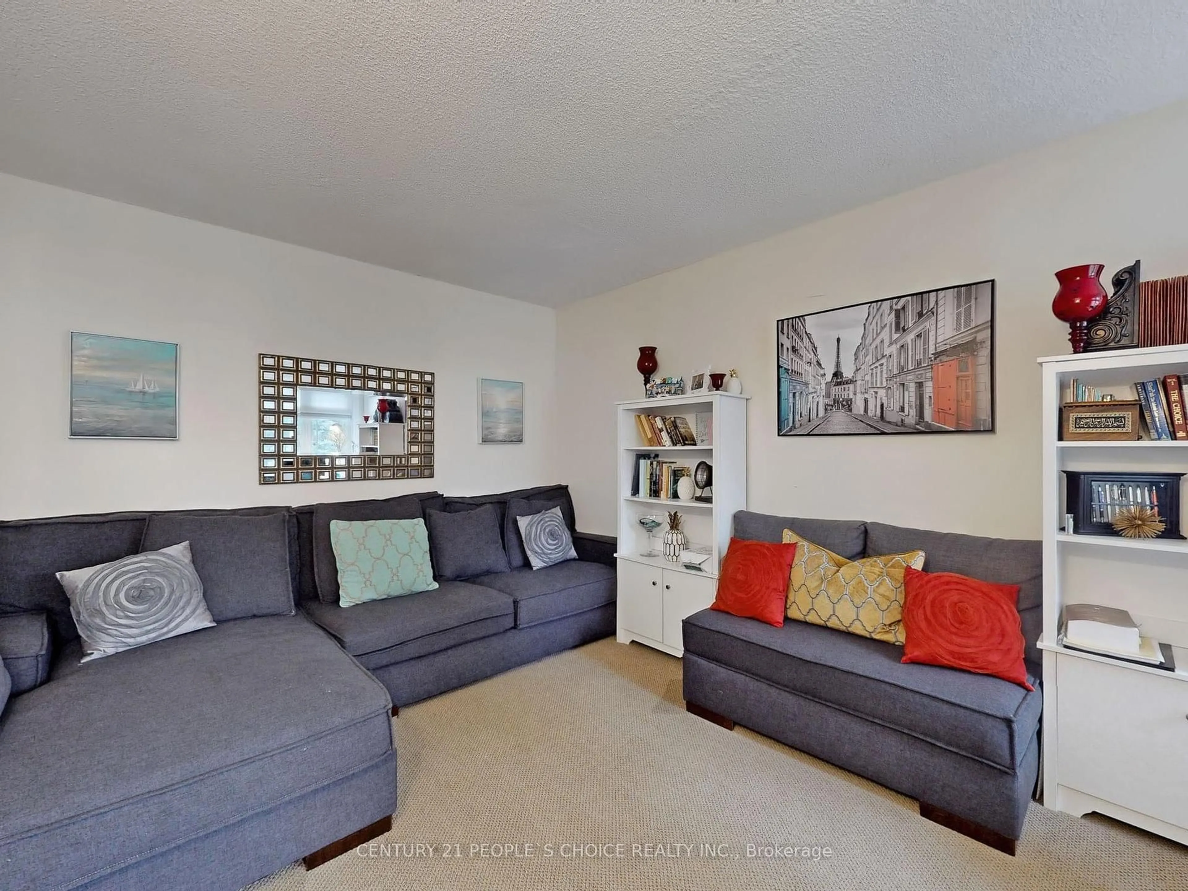 Living room with furniture, unknown for 1160 Windsor Hill Blvd, Mississauga Ontario L5V 1N9
