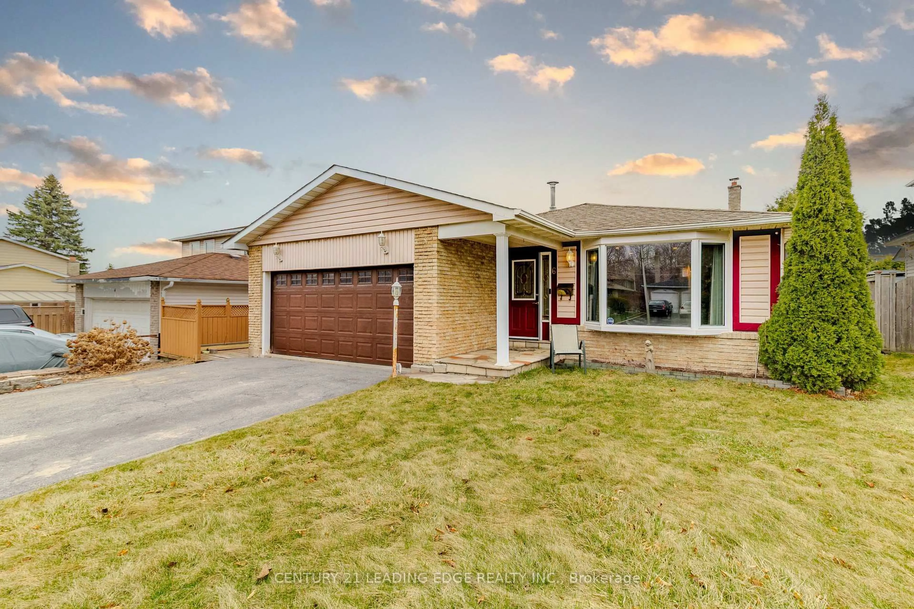 Home with brick exterior material, street for 6 Jubilee Crt, Brampton Ontario L6S 2H2