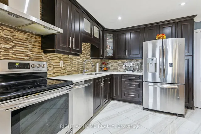 Additional image 33 of 451 The West Mall N/A Unit 1616