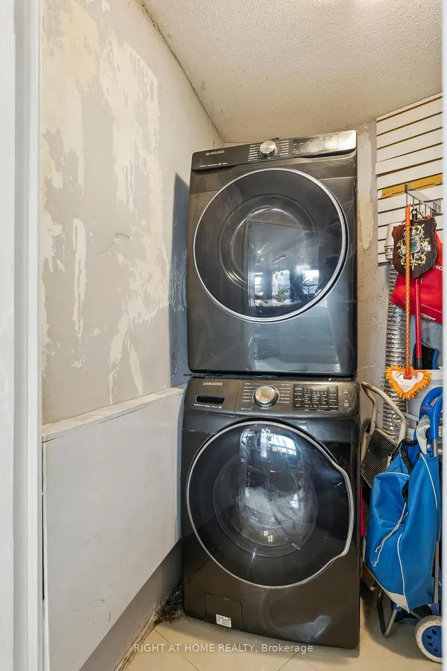 Additional image 18 of 451 The West Mall N/A Unit 1616
