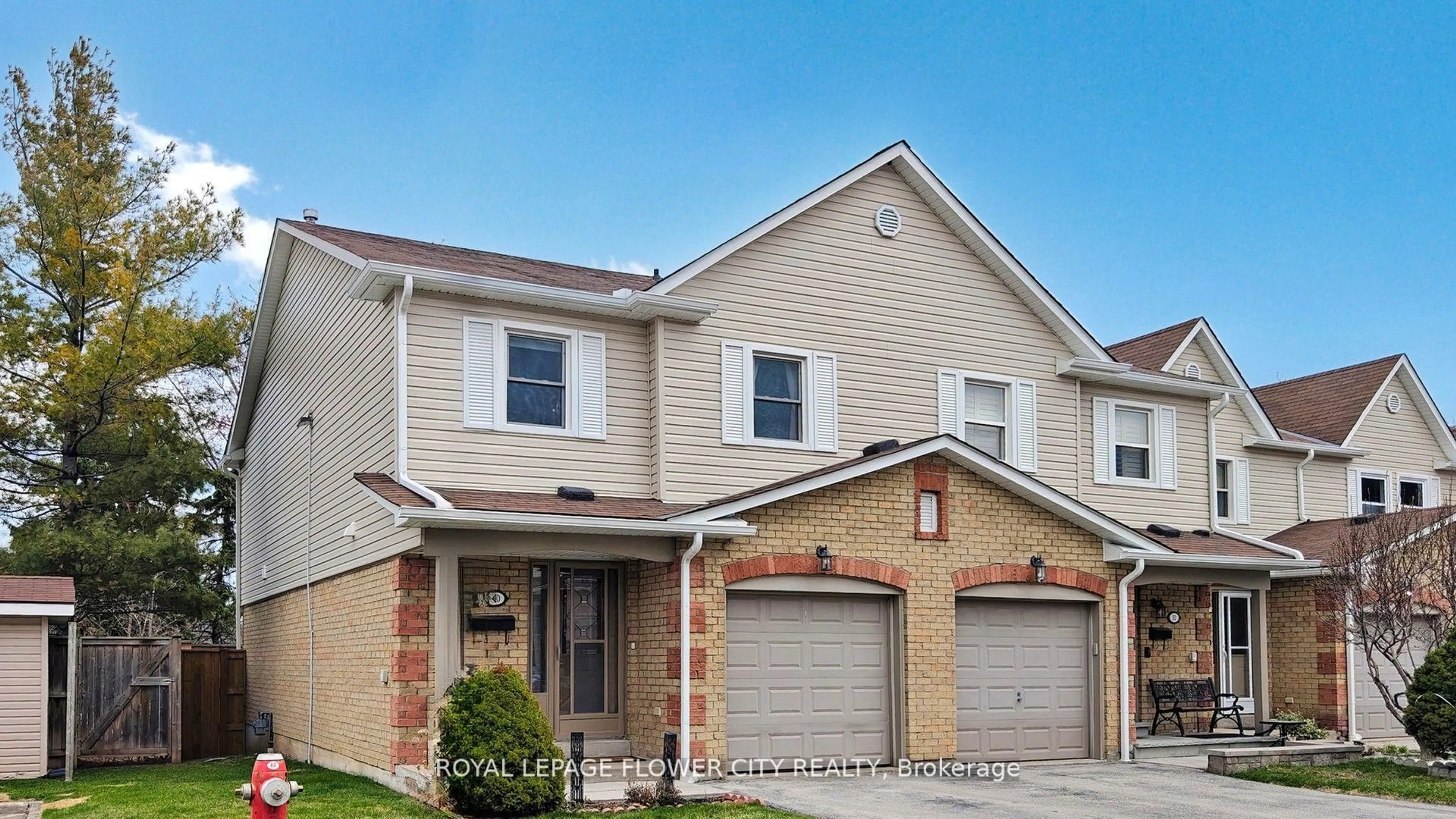 Home with brick exterior material, street for 2355 Fifth Line #30, Mississauga Ontario L5K 2M8