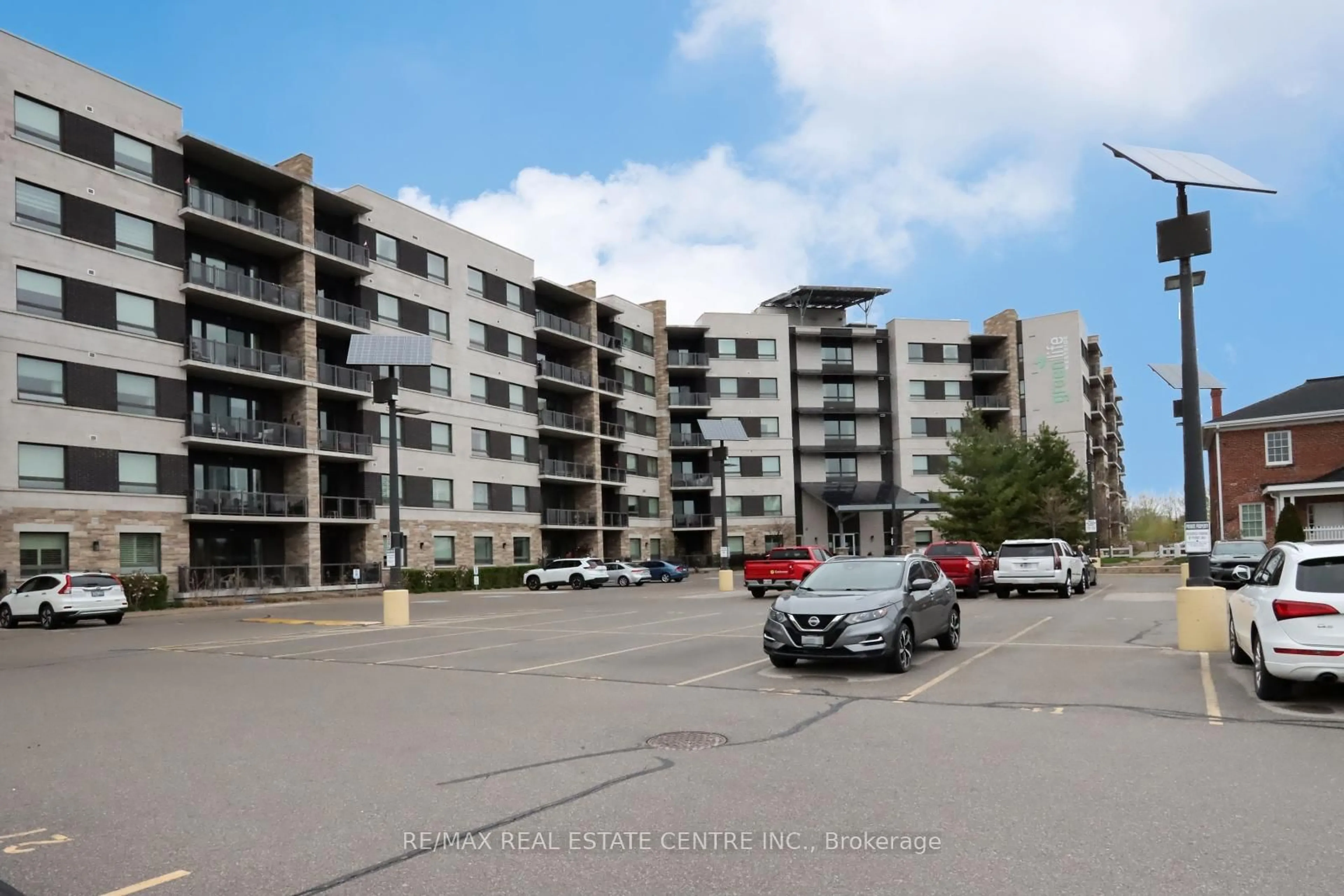 Unknown for 33 Whitmer St #406, Milton Ontario L9T 8P9