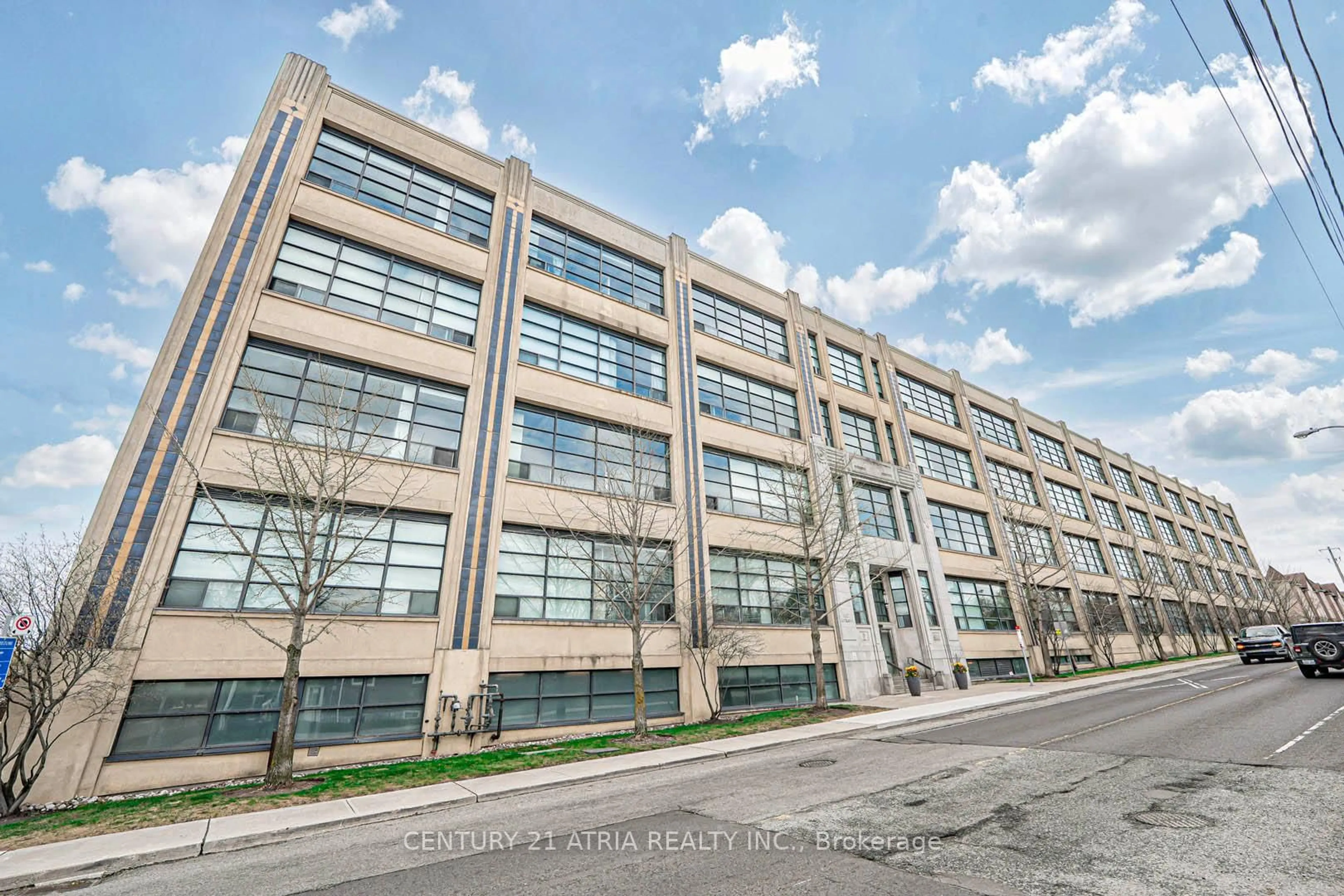 Unknown for 1001 Roselawn Ave #318, Toronto Ontario M6B 4M4