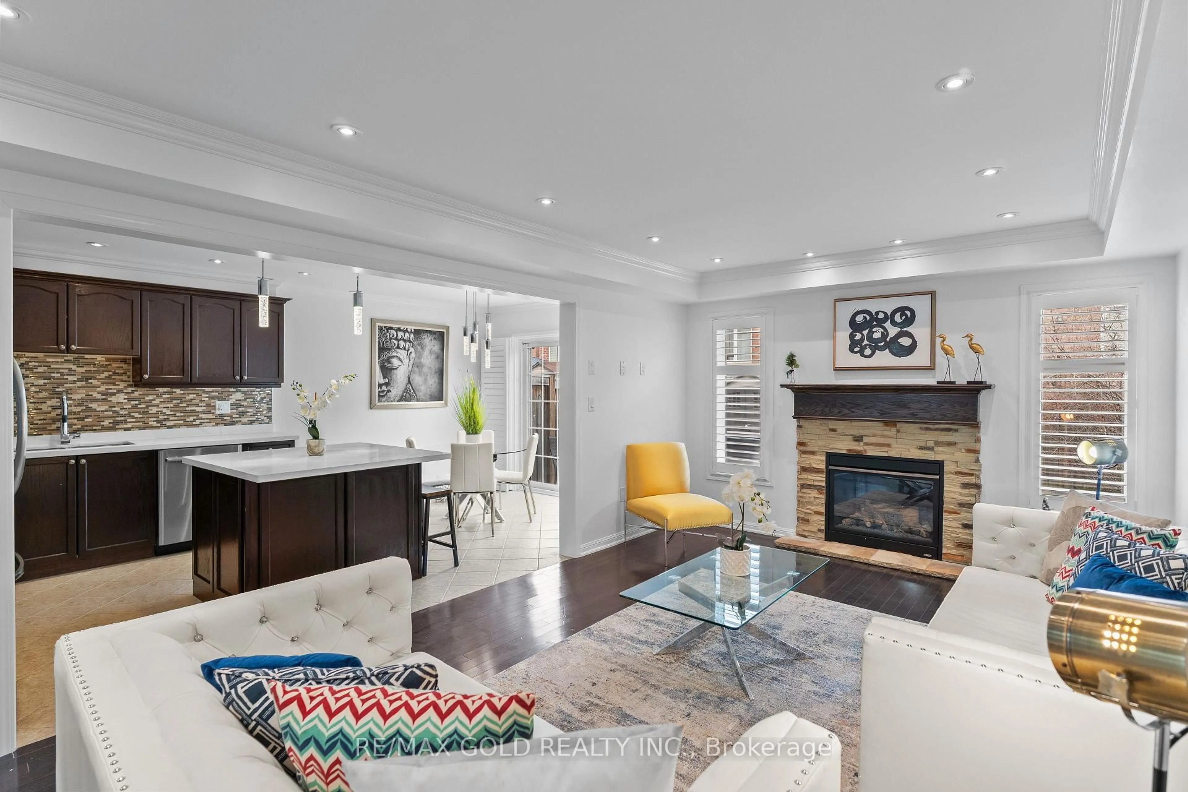 Living room with furniture, unknown for 15 Agricola Rd, Brampton Ontario L7A 0V1