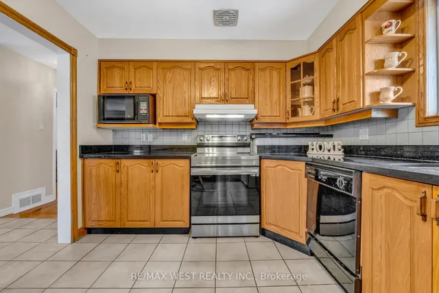 Additional property image - 15 Breadner Dr