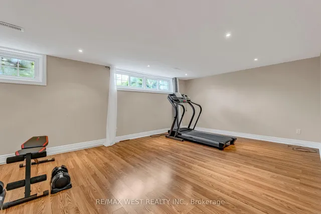 Additional property image - 15 Breadner Dr