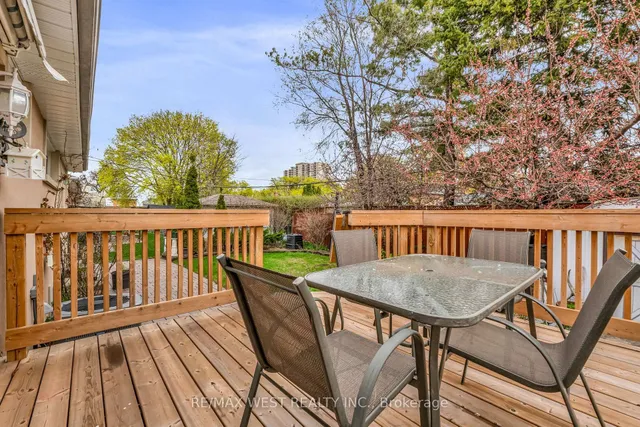 Additional property image - 15 Breadner Dr