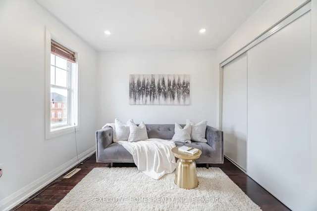 Additional property image - 1121 Meighen Way