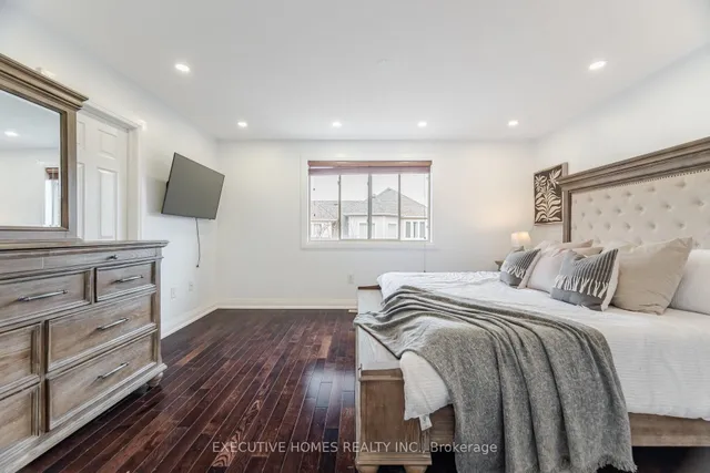 Additional property image - 1121 Meighen Way