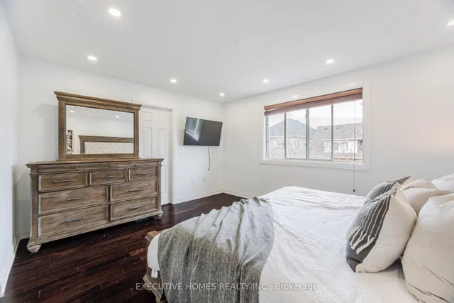 Additional property image - 1121 Meighen Way