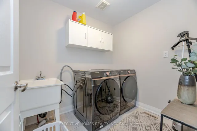 Additional property image - 1121 Meighen Way