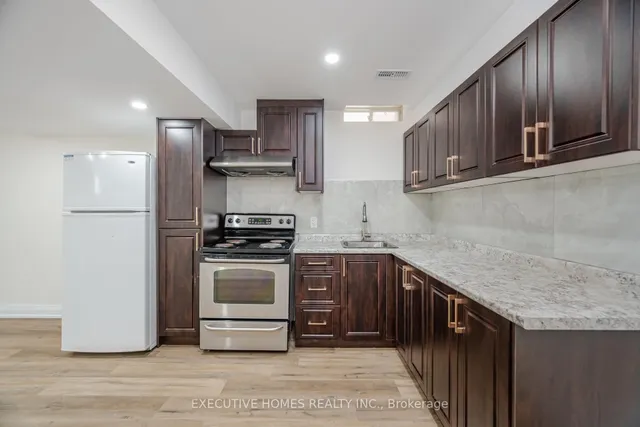 Additional property image - 1121 Meighen Way