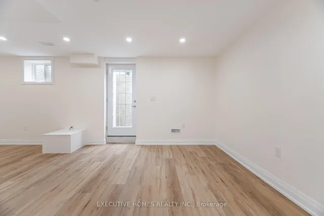Additional property image - 1121 Meighen Way