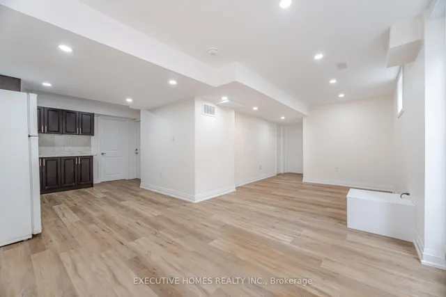 Additional property image - 1121 Meighen Way