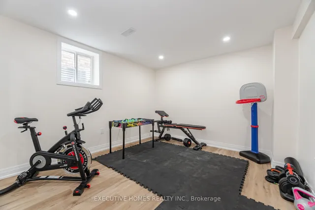 Additional property image - 1121 Meighen Way