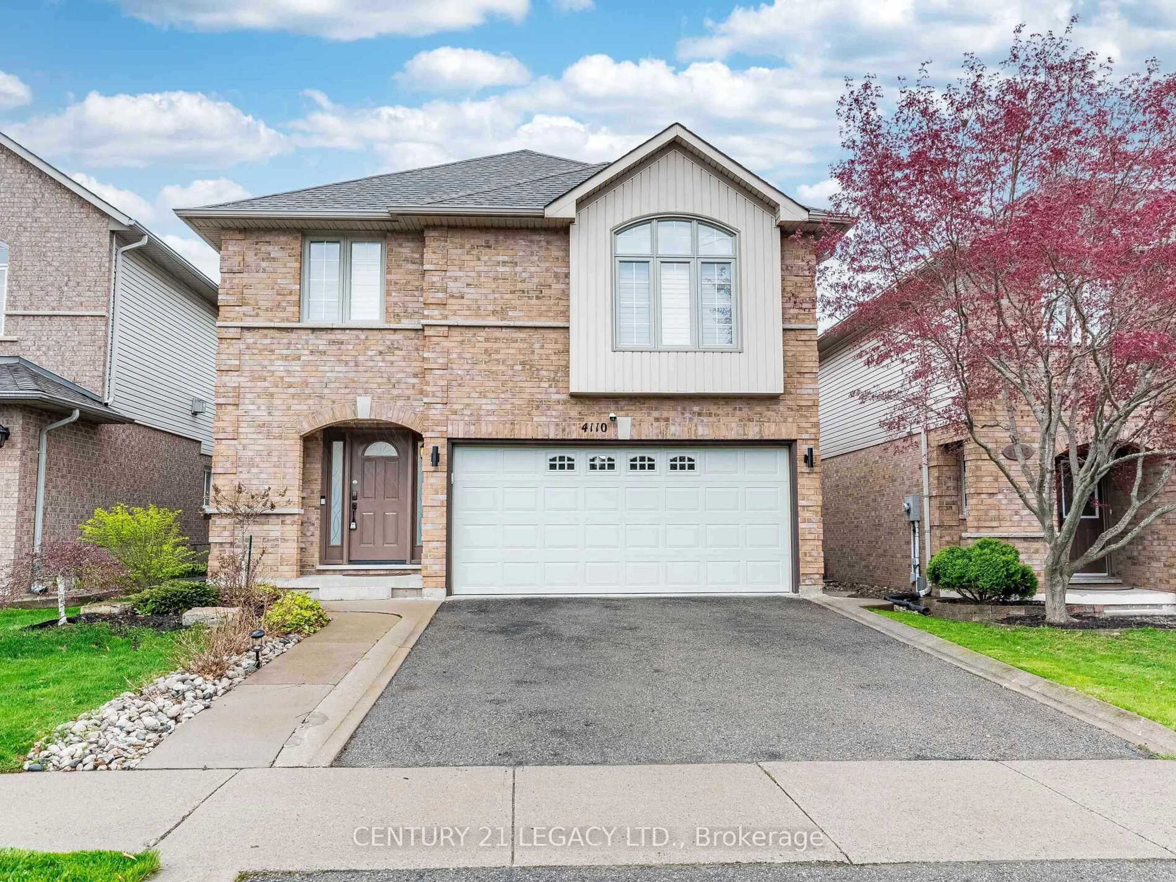 Home with brick exterior material, street for 4110 Forest Run Ave, Burlington Ontario L7M 4L7