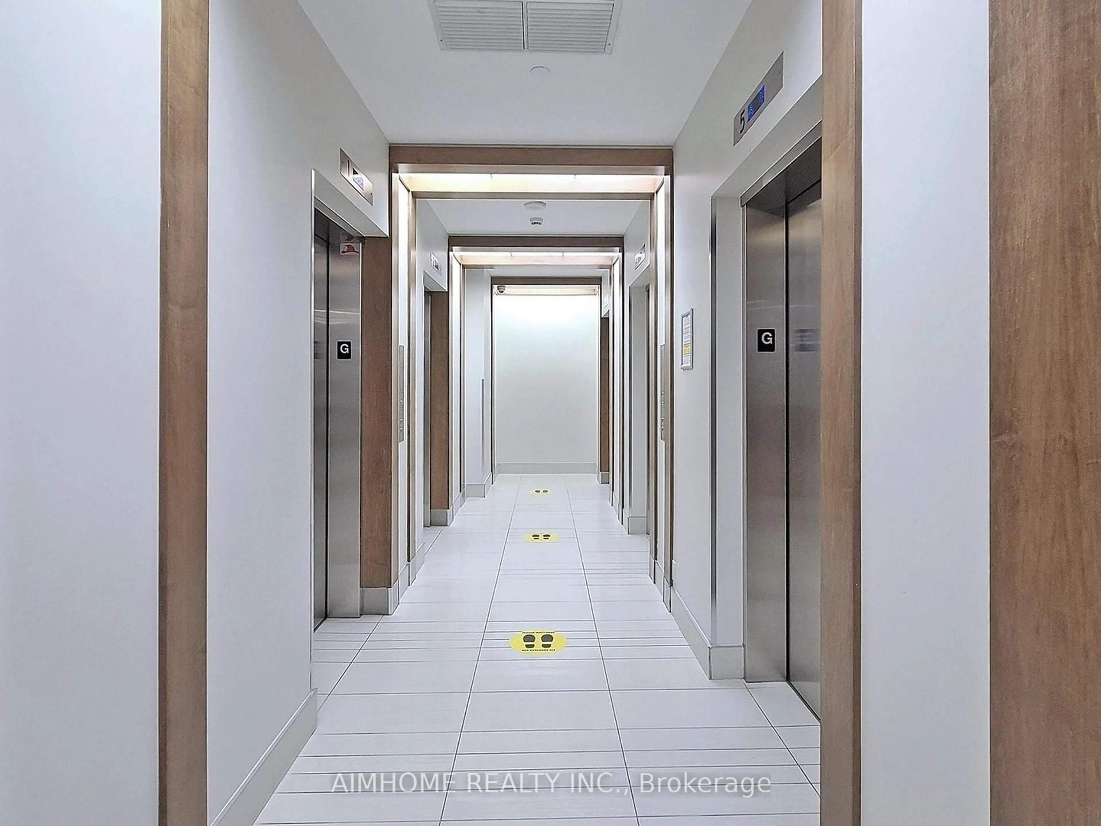 Indoor foyer for 2200 Lake Shore Blvd #1901, Toronto Ontario M8V 1A4