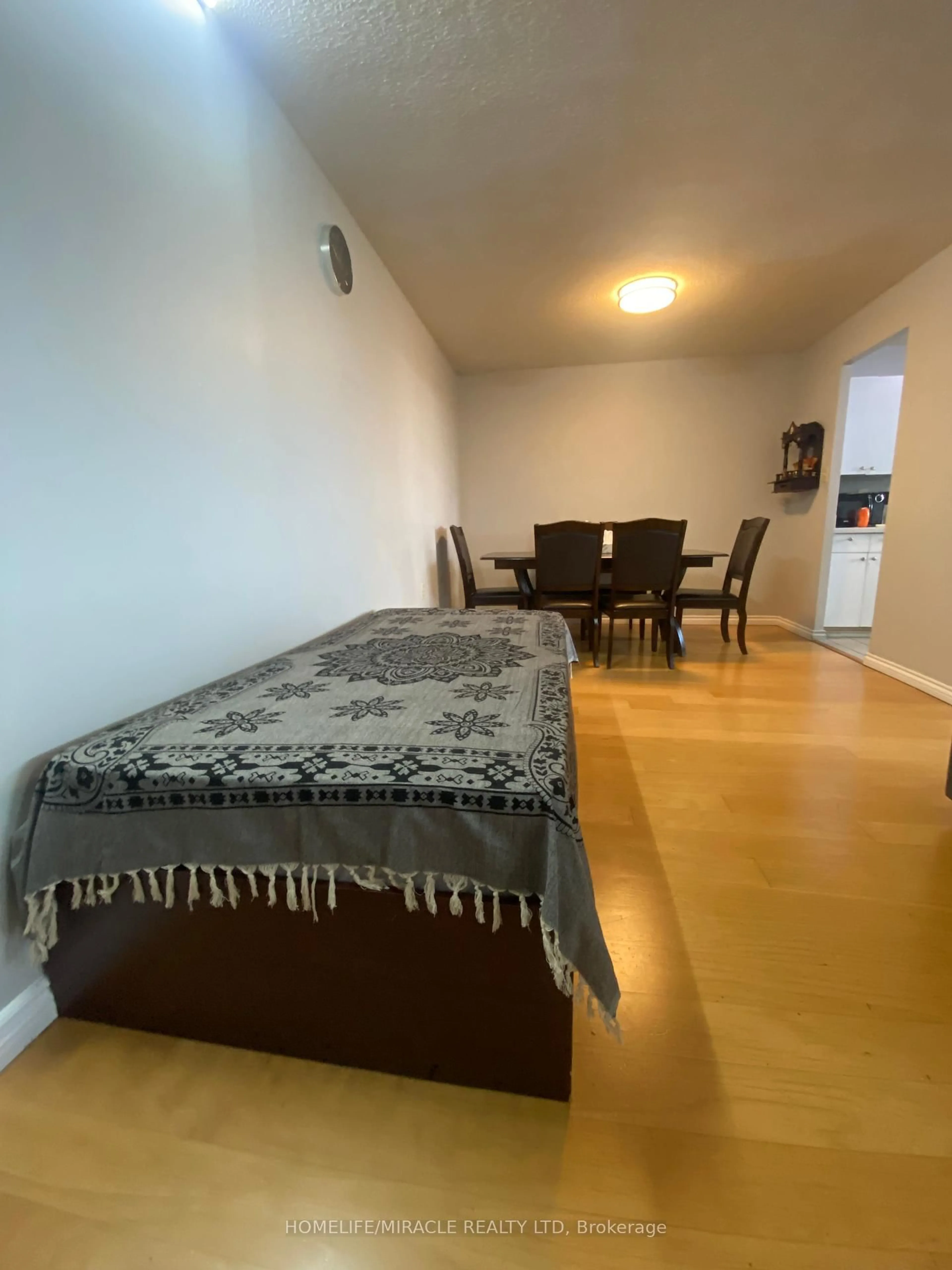 A pic of a room for 18 Knightsbridge Rd #903, Brampton Ontario L6T 3X5