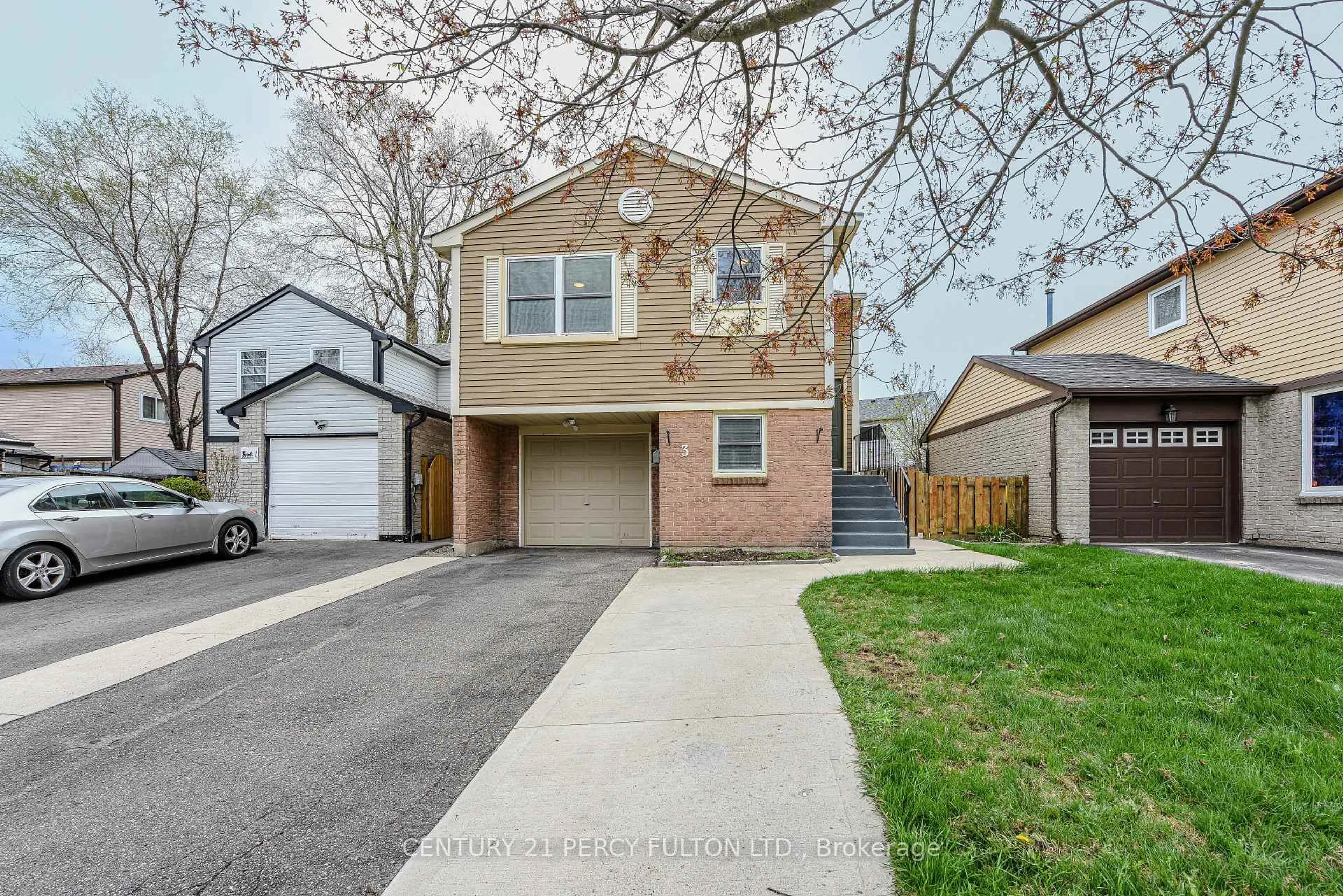 Home with brick exterior material, street for 3 Mayfair Cres, Brampton Ontario L6S 3N3
