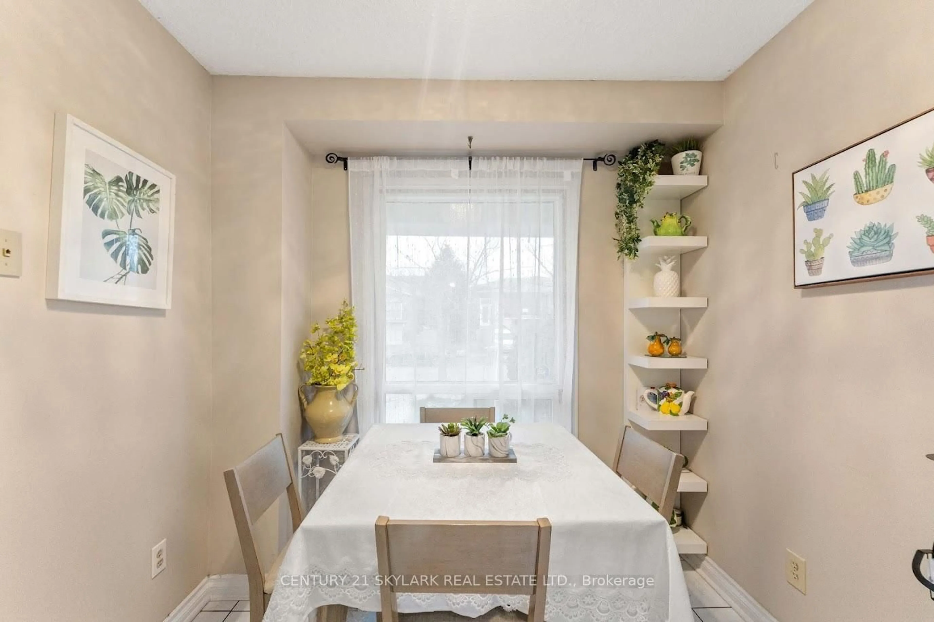 Dining room, ceramic/tile floor for 85 Simmons Blvd, Brampton Ontario L6V 3V4