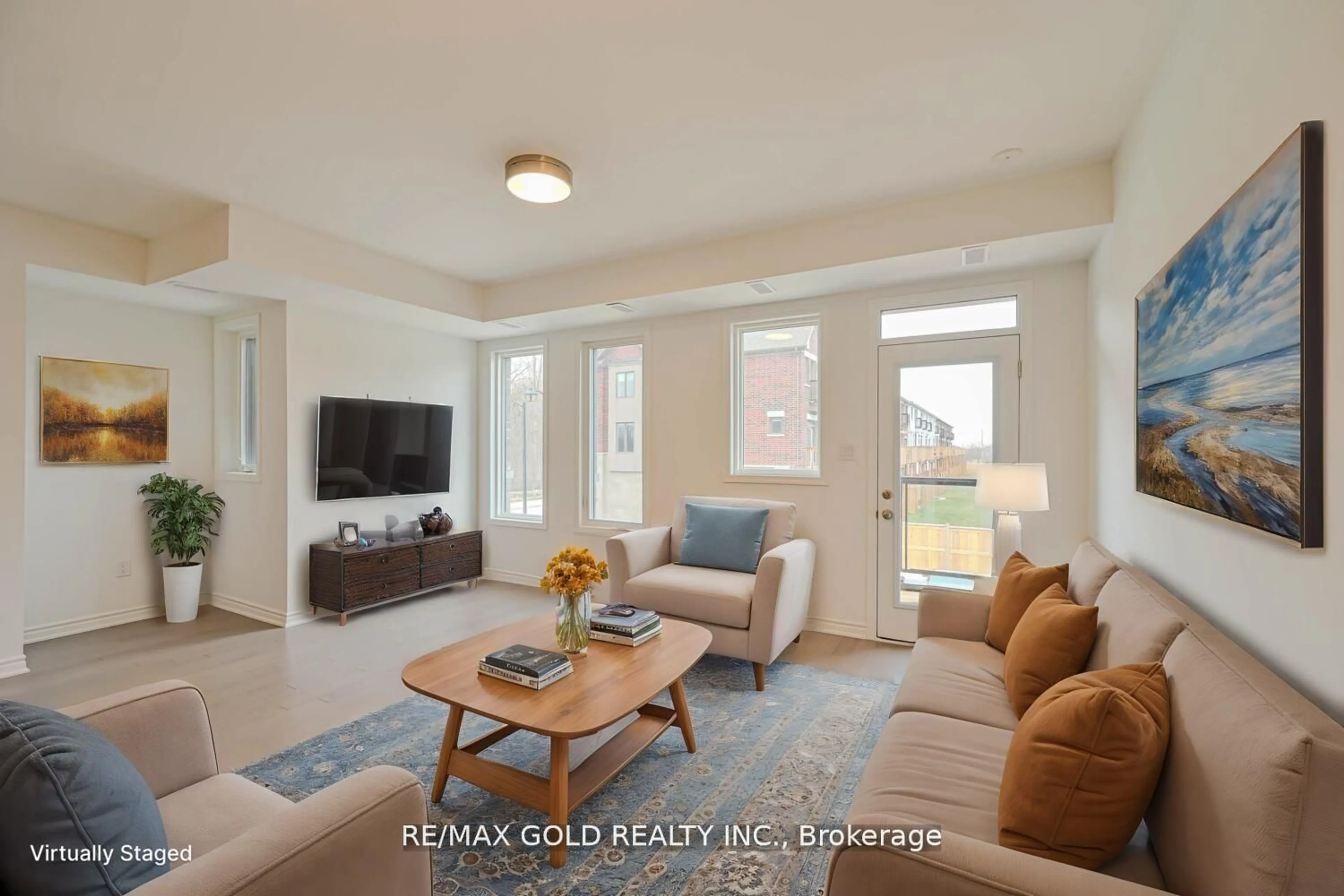Living room with furniture, unknown for 5140 Vetere St, Mississauga Ontario L5M 2S8