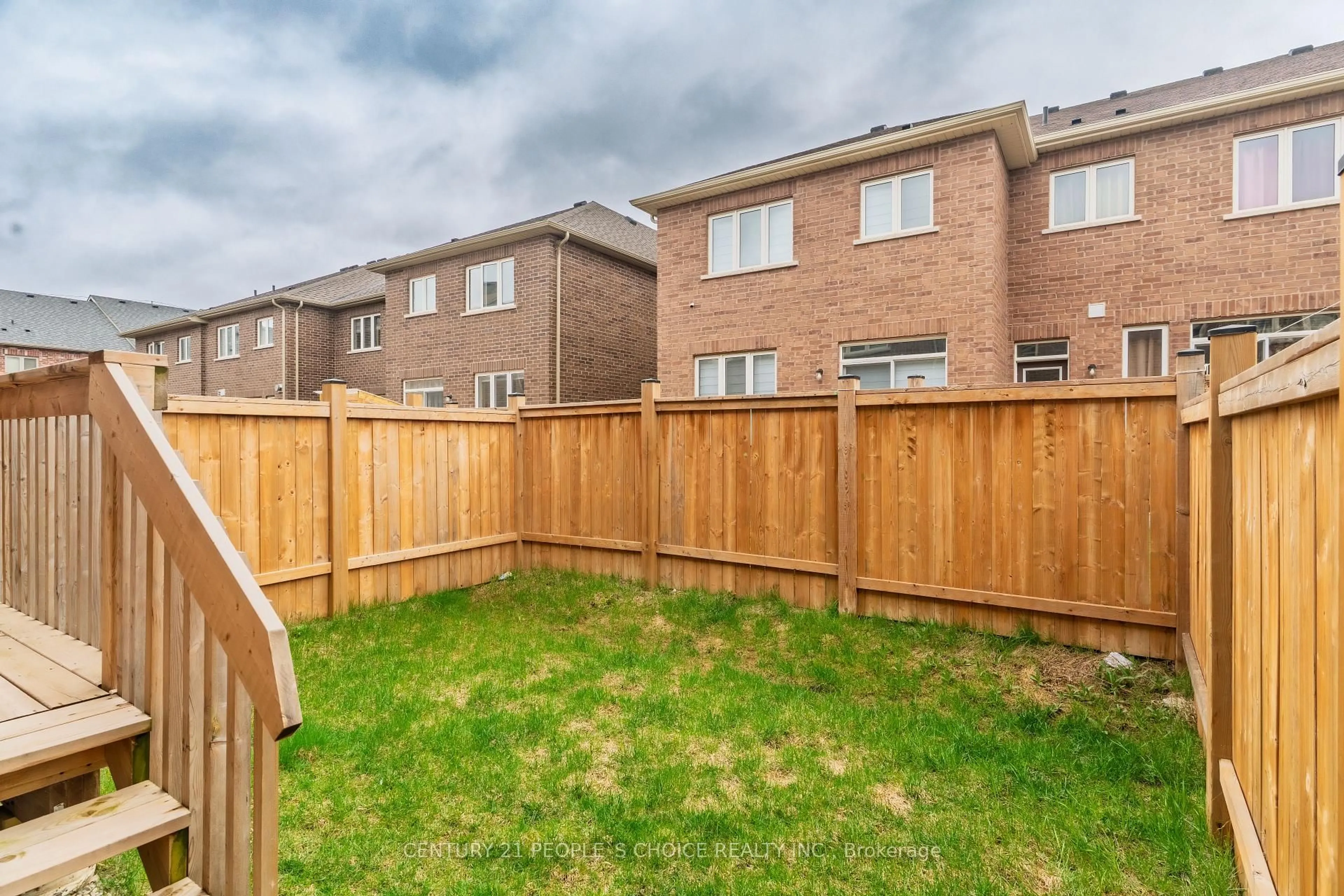 Patio, street for 61 Finegan Circ, Brampton Ontario L7A 4Z8