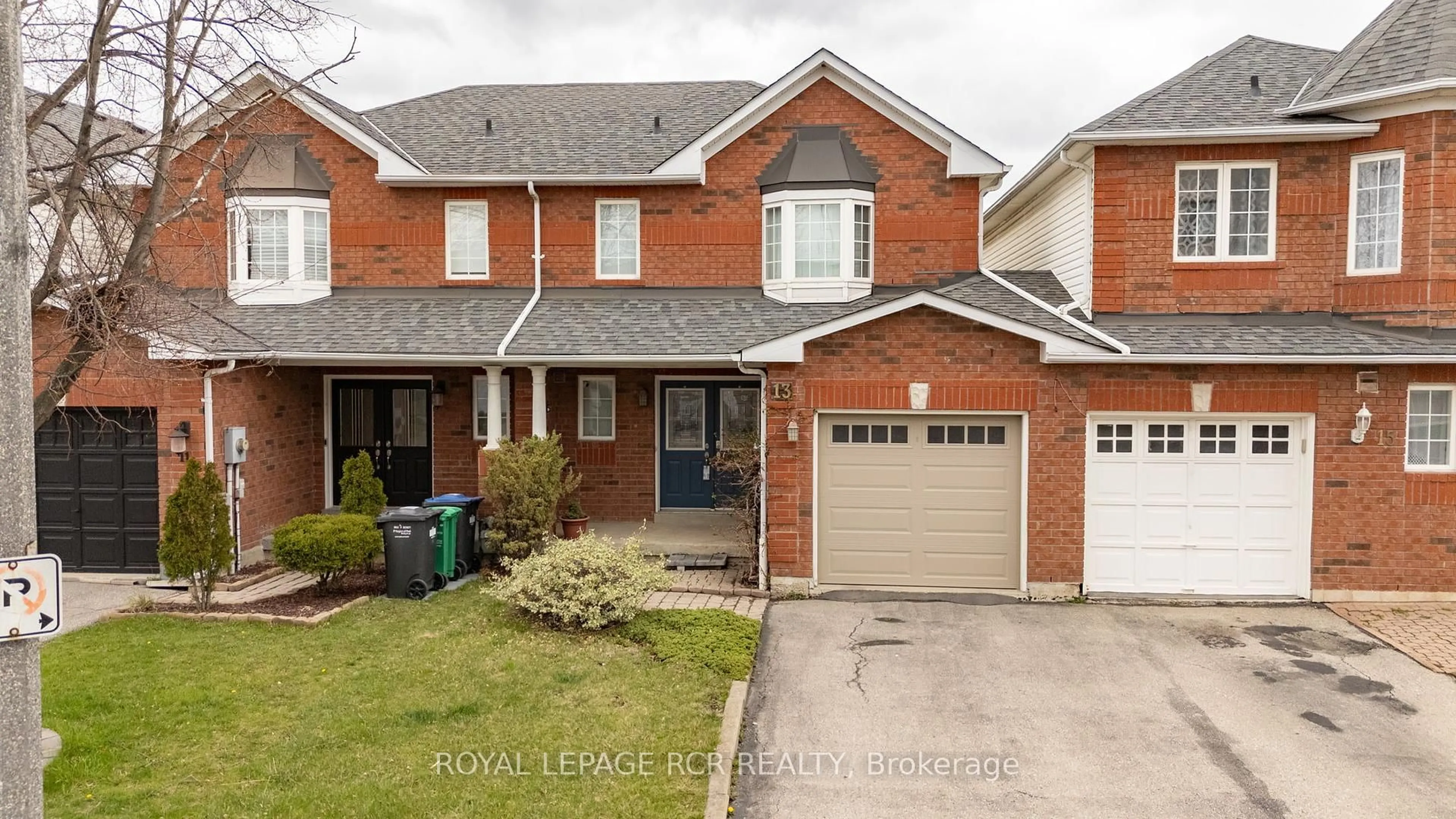 Home with brick exterior material, street for 13 Queensland Cres, Caledon Ontario L7E 2E1